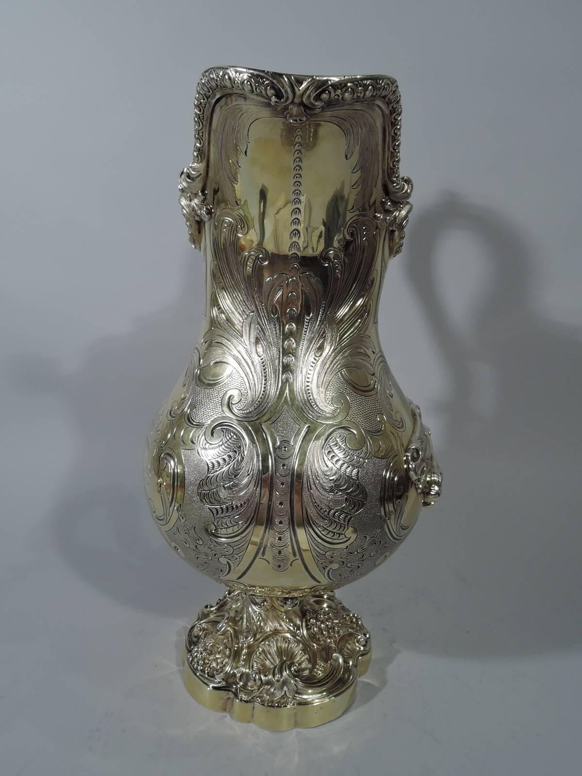 Large English Regency Silver Gilt Ewer with Racing Horses by Robert Garrard In Excellent Condition In New York, NY