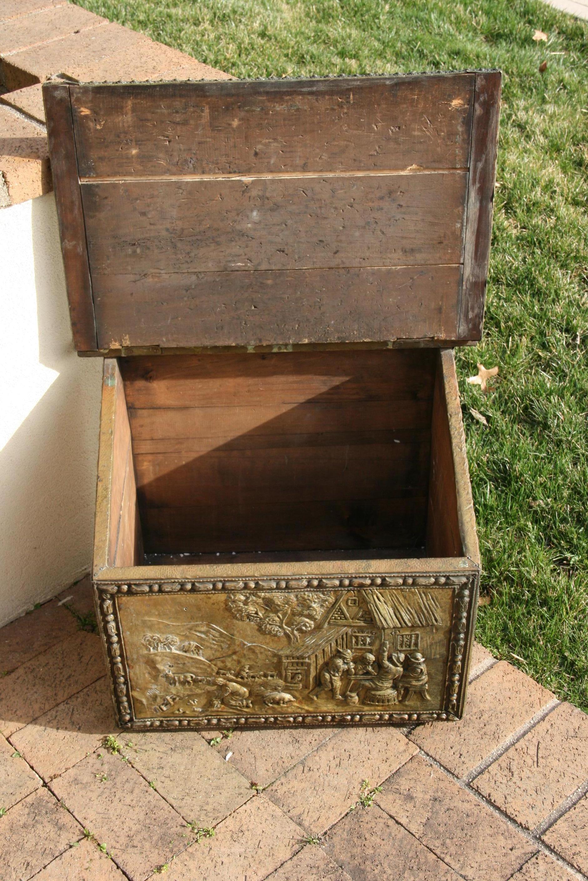 Antique Wood-Holder/Coal Bin  covered in Embossed Gilt Brass late 19th century For Sale 7