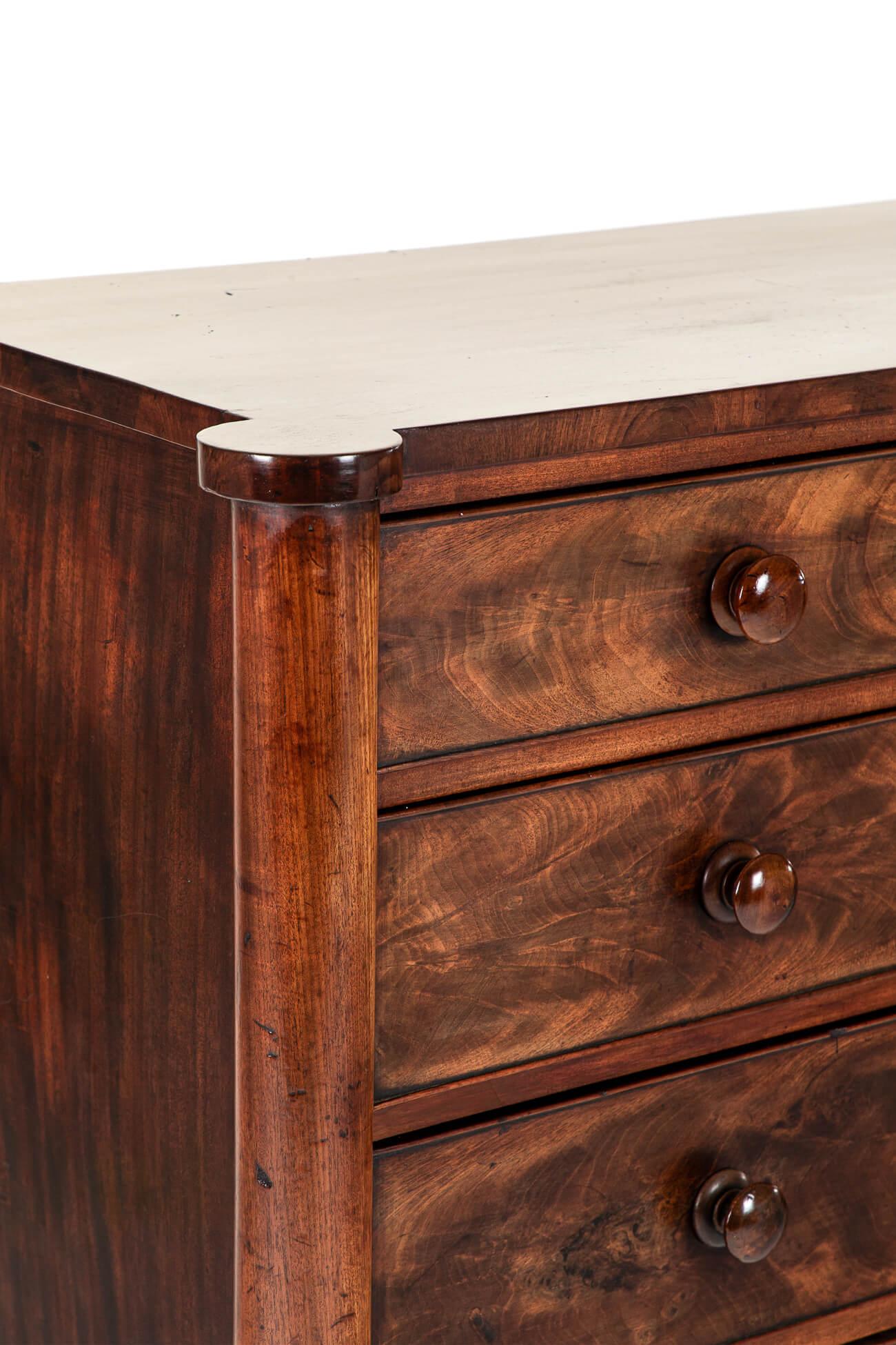 Large English Scottish Victorian Chest of Drawers In Good Condition In Faversham, GB