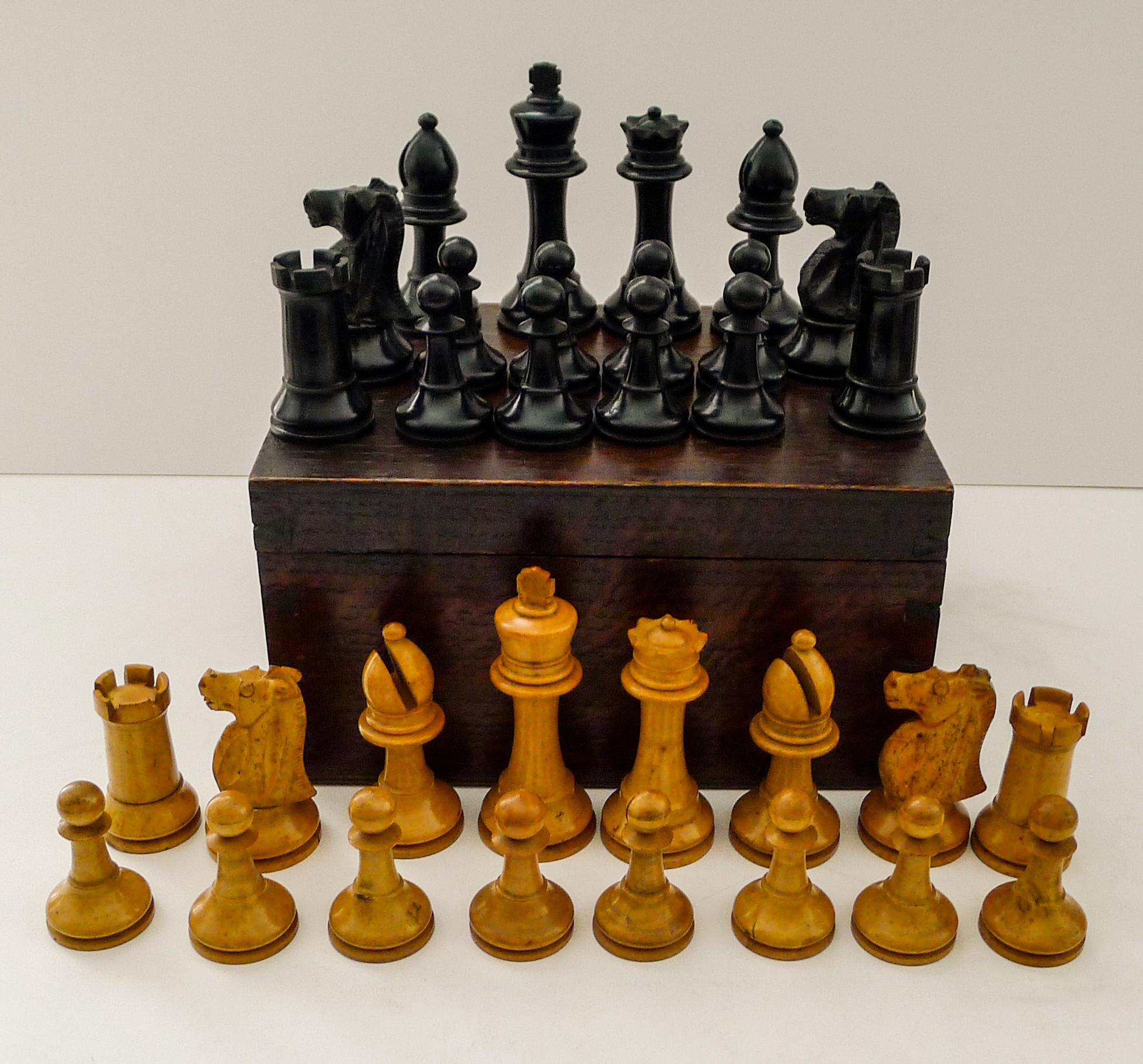 Large English Staunton Style Boxwood Chess Set c.1900 4