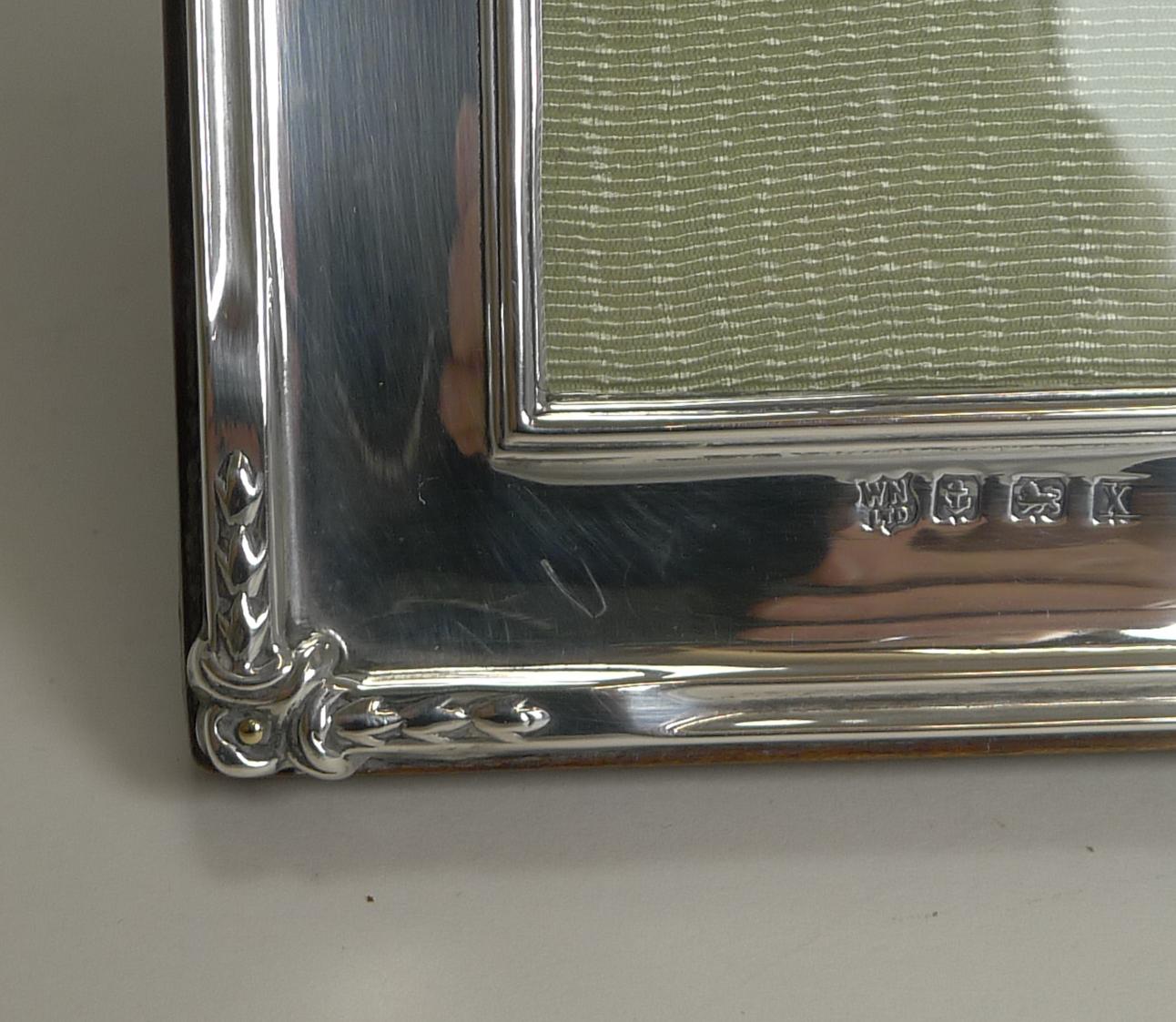 Large English Sterling Silver Picture / Photograph Frame, 1922 In Good Condition In Bath, GB