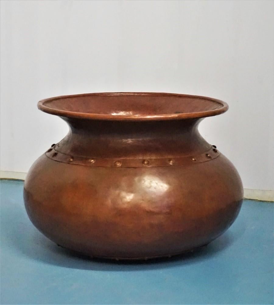 Hand-Crafted Large English Victorian Handcrafted Copper Pot or Vase with Rivets For Sale