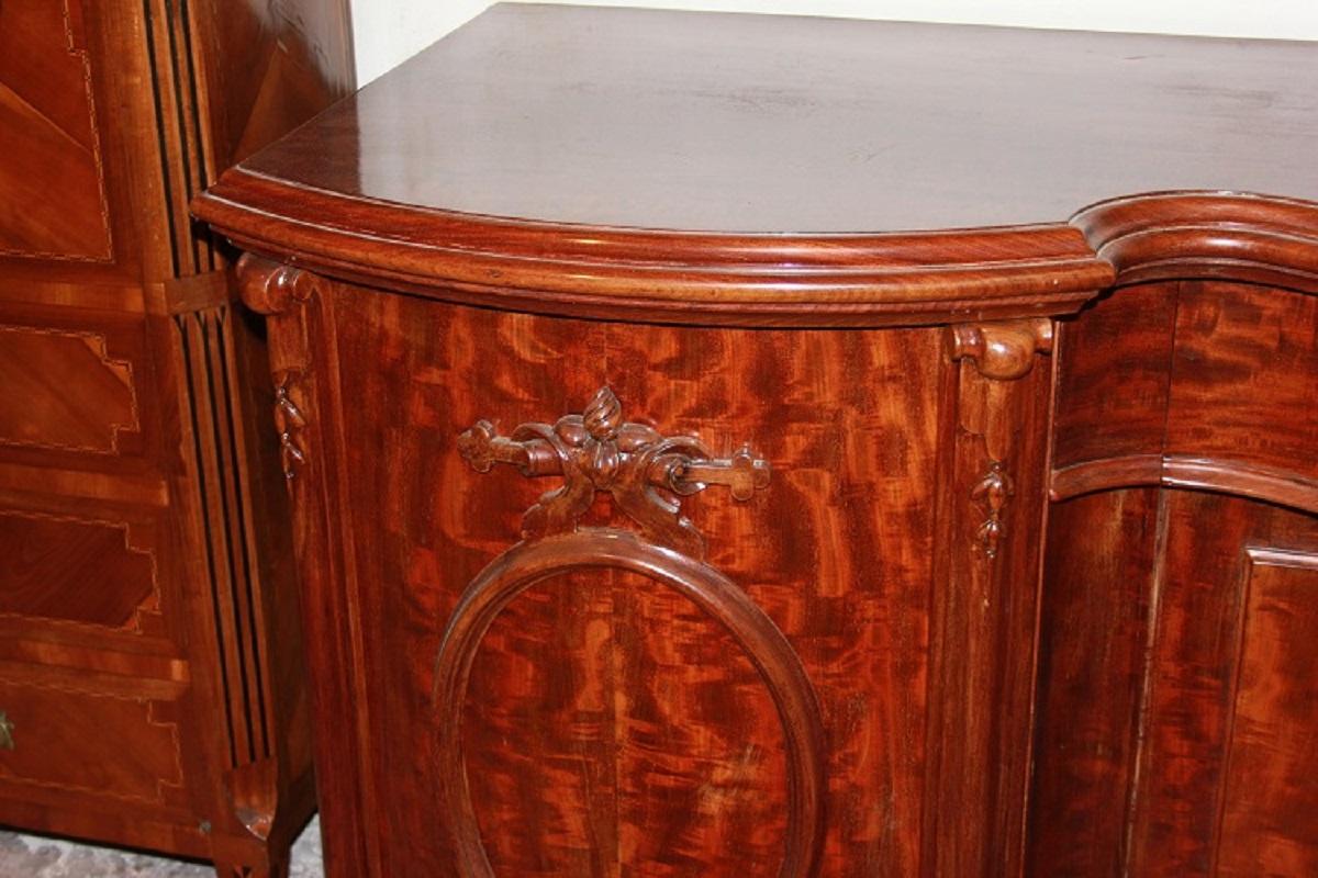 Large English Victorian Mahogany Sideboard Credenza from the 1800s For Sale 1