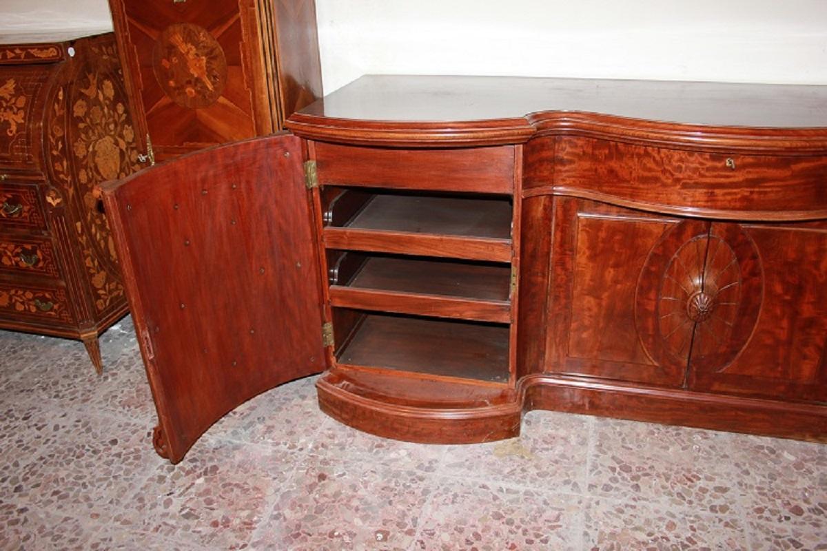 Large English Victorian Mahogany Sideboard Credenza from the 1800s For Sale 2