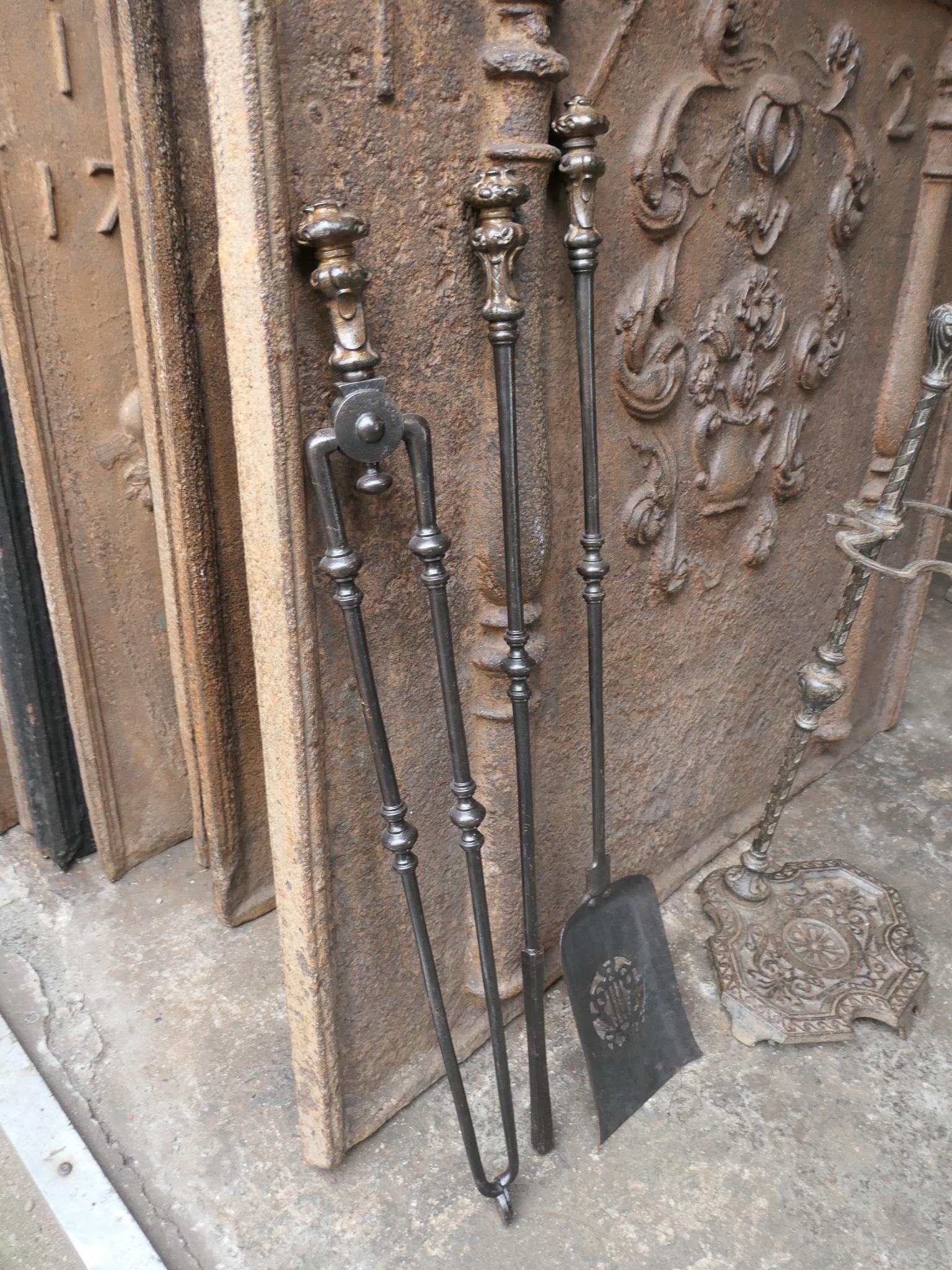 Large English Victorian Period Fireplace Tools, 19th C For Sale 6