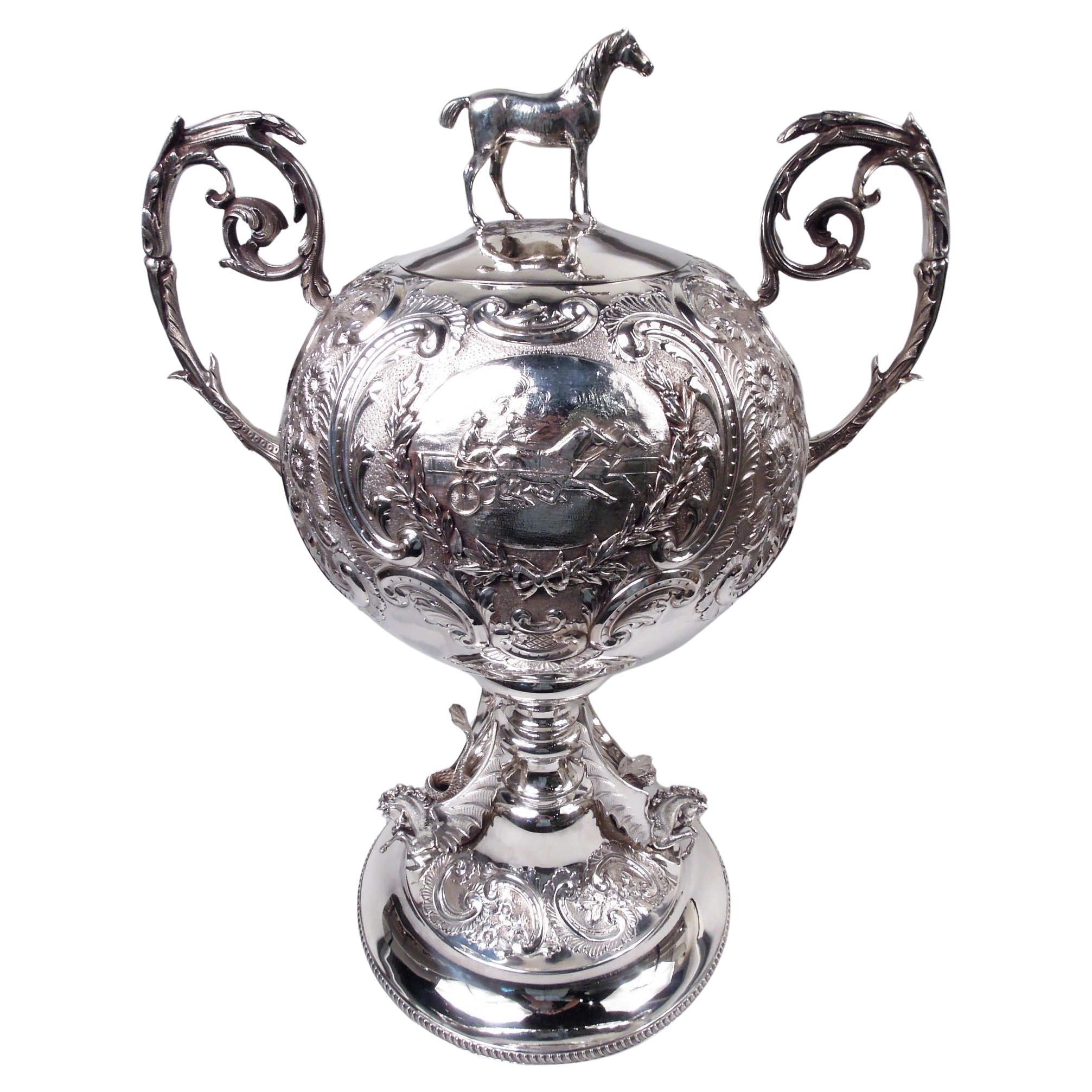 Gran trofeo victoriano inglés de plata de ley para carreras de caballos, 1898