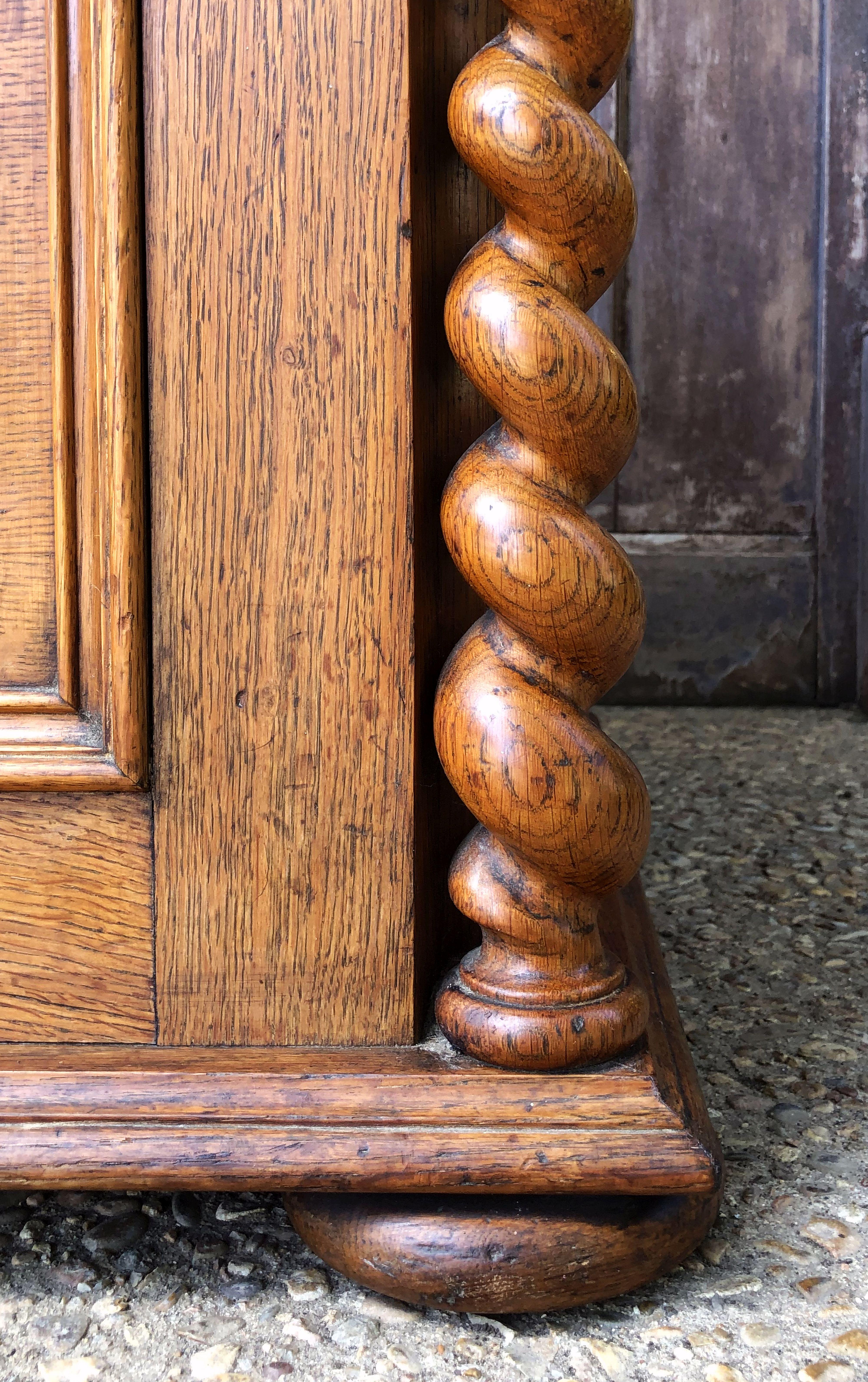 Large English Wine Compendium or Cellarette of Patinated Oak For Sale 15