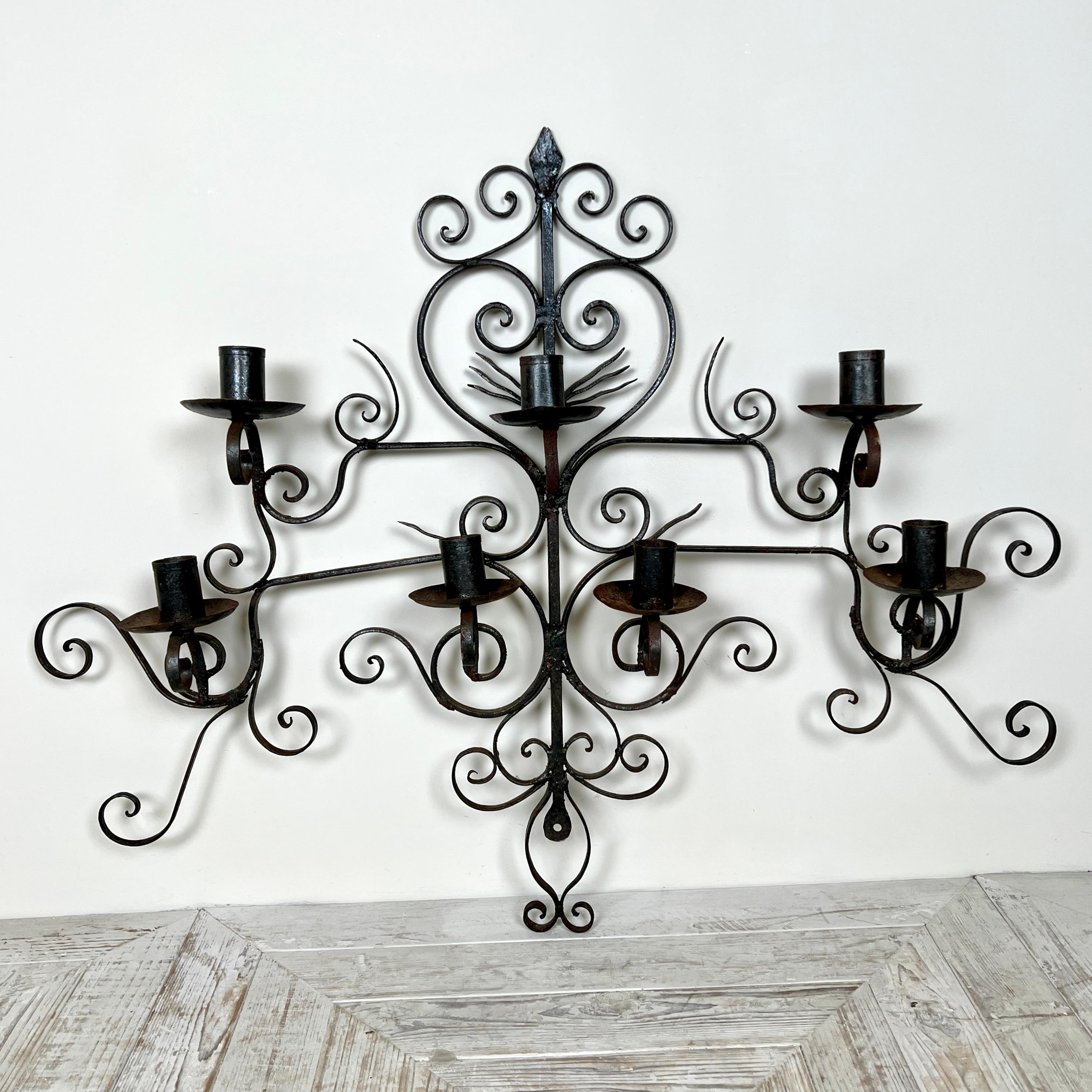 Gran Candelabro de Pared Corazón de Hierro Forjado Inglés Hierro forjado en venta