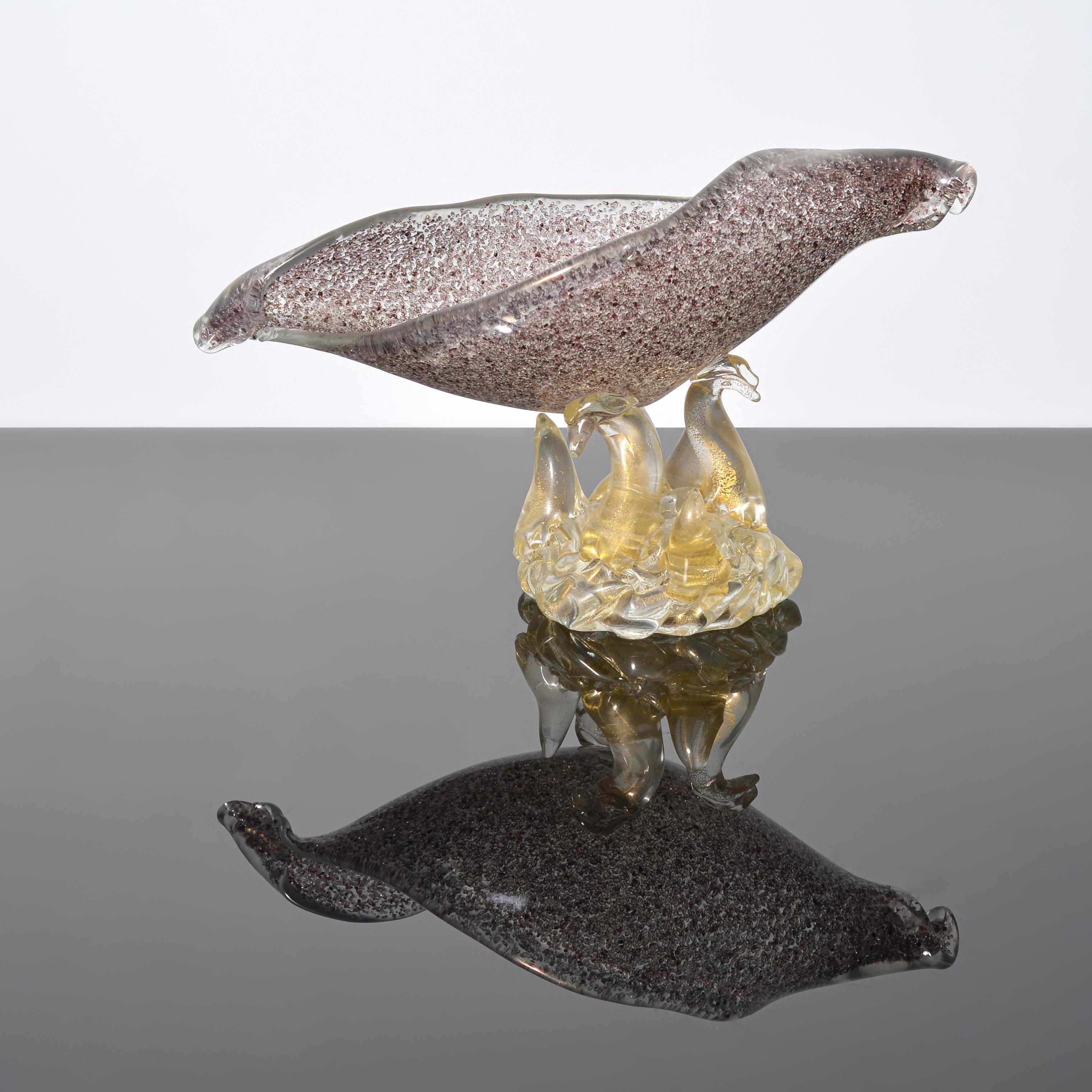 Artista/Designer; Produttore: Ercole Barovier (italiano, 1889-1974); Barovier&Toso (Italia)
Marcatura(e); note: nessuna marcatura(e) evidente(i)
Materiali: vetro
Dimensioni (H, L, P): 9 