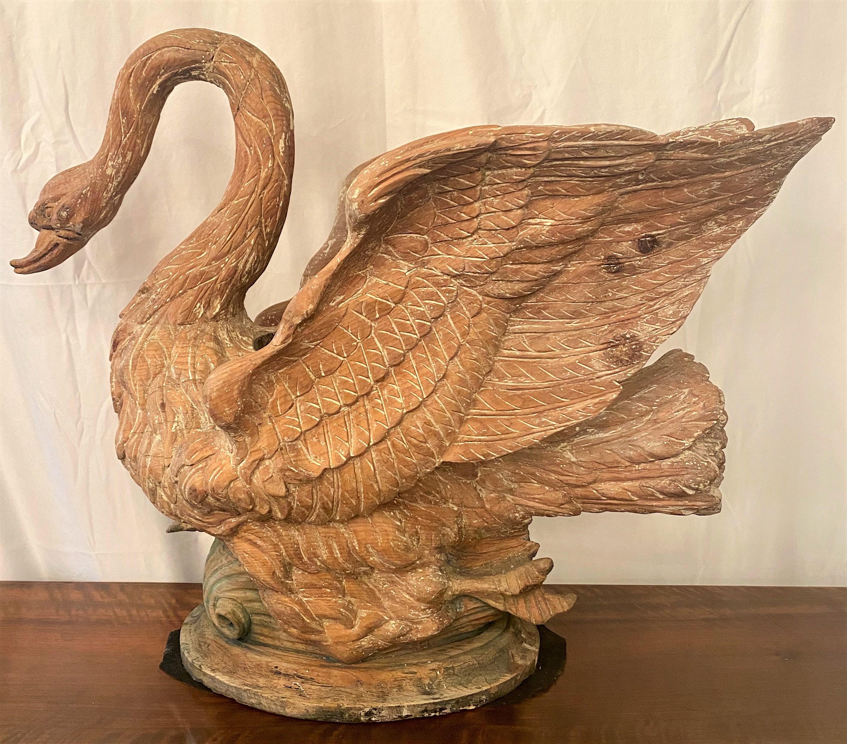Large estate carved wood swan jardinière, circa 1920-1930.
Exceptional size and carving.