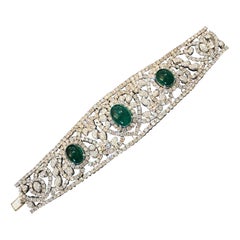 Großes Armband aus 18 Karat Weißgold mit Smaragd-Cabochon und Diamanten