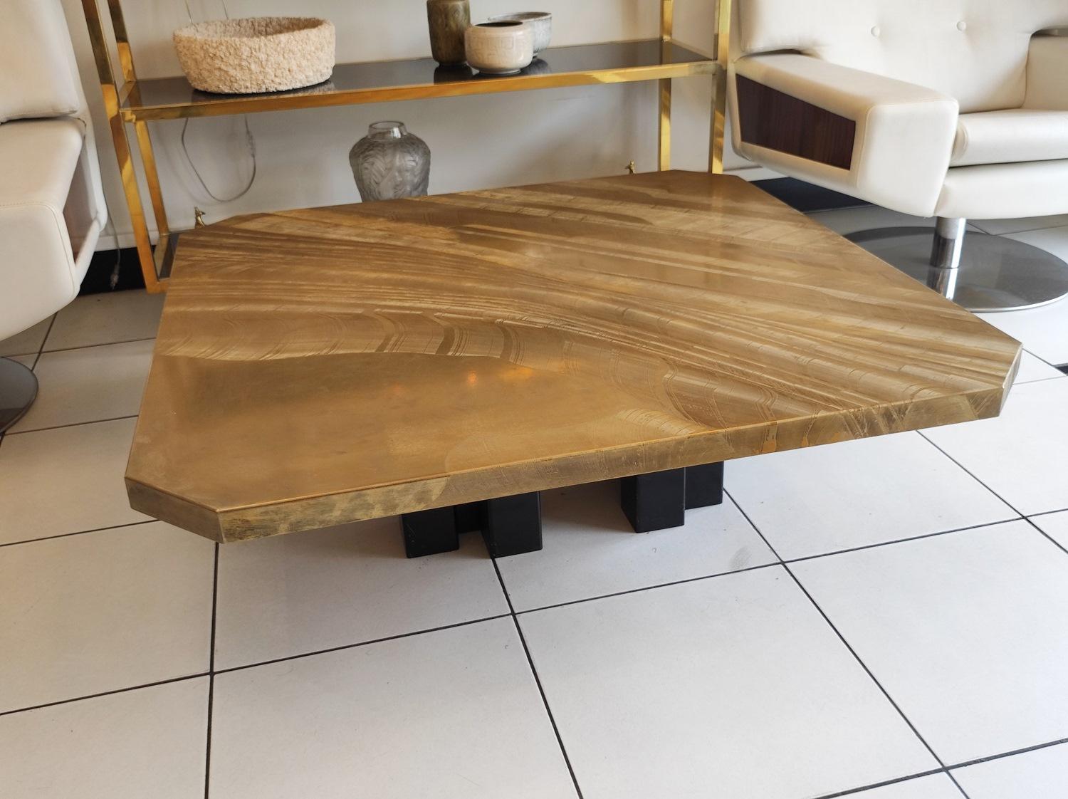  Large Etched Brass Coffee Table by Christian Krekels, Signed , circa 1975 In Excellent Condition For Sale In Saint-Ouen, FR