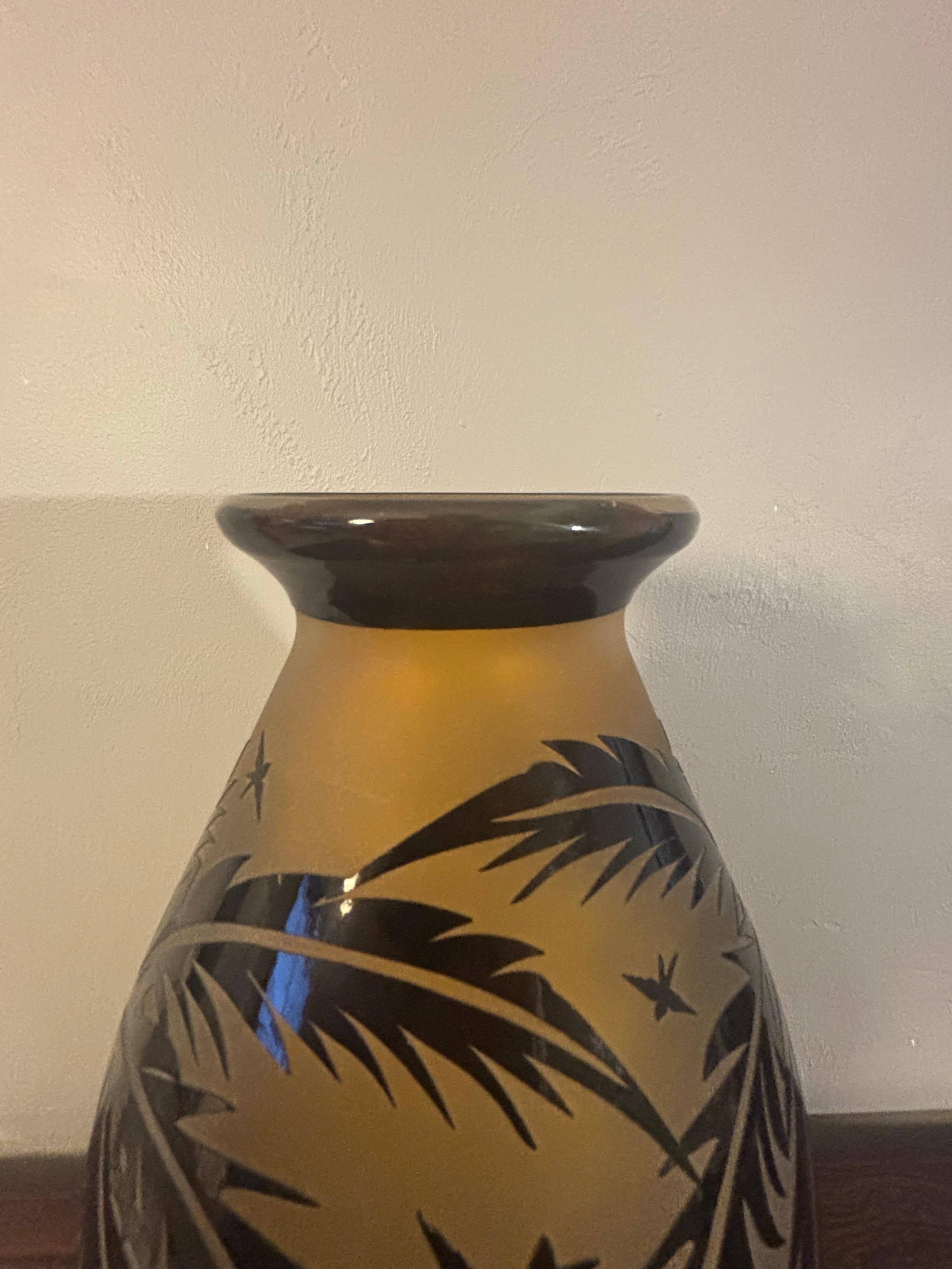Grand vase d'art en verre gravé de Duncan McClellan en vente 1