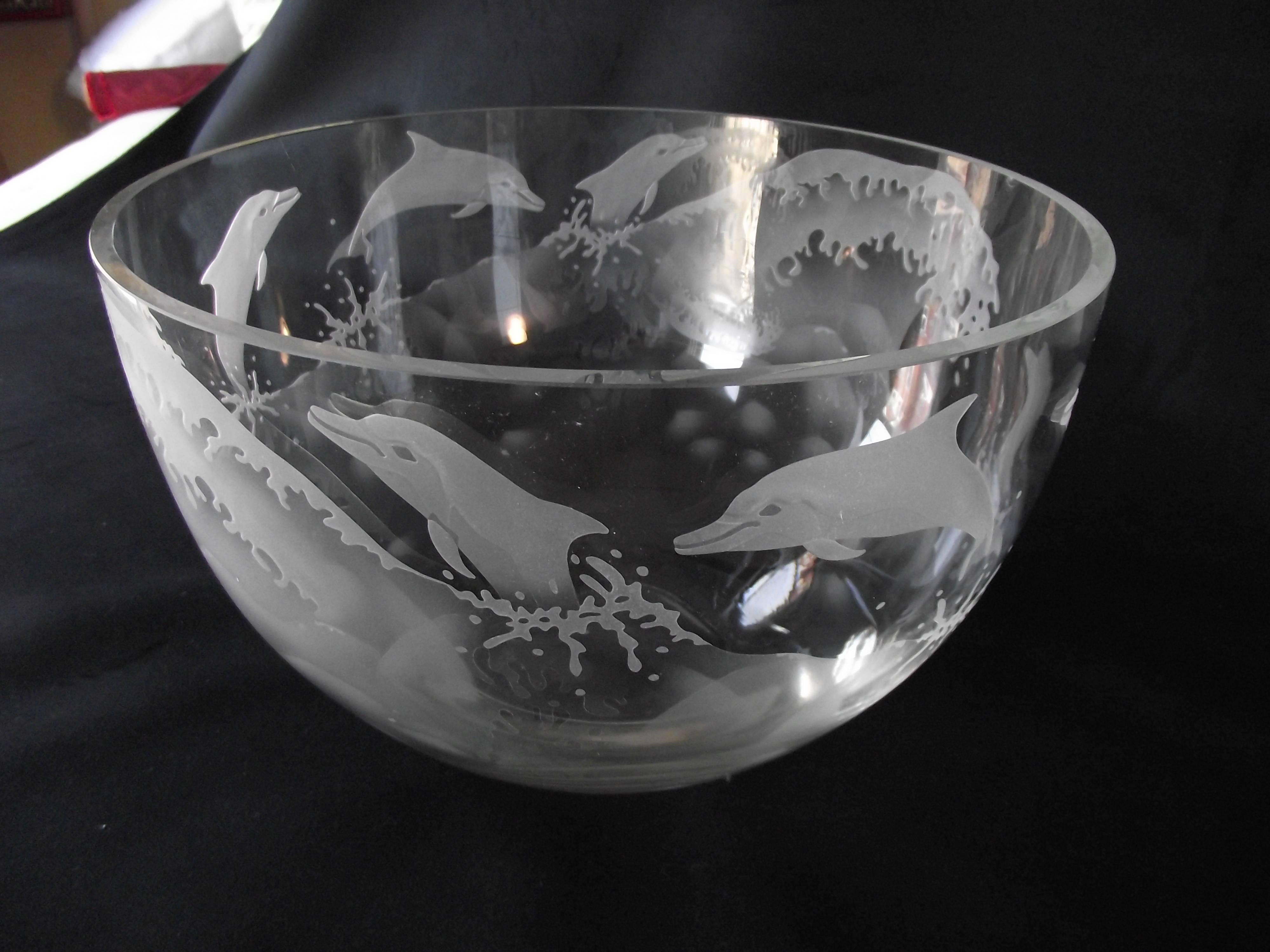 American Large Etched Glass Dauphin Bowl, Artist Signed Clear Etched Glass Dauphin Bow For Sale