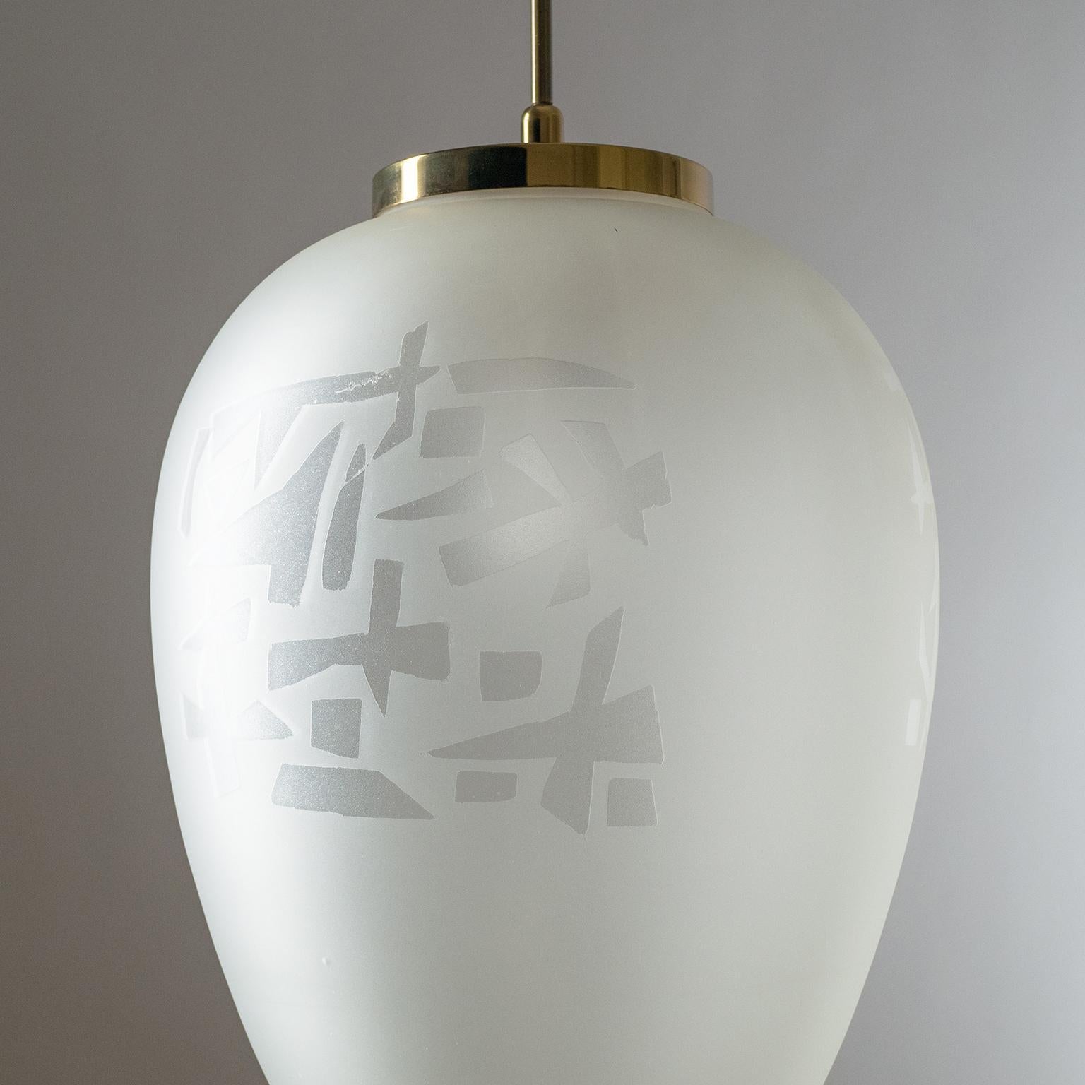 Large Etched Glass Pendant by Angelo Lelii, Arredoluce, 1958 In Good Condition For Sale In Vienna, AT