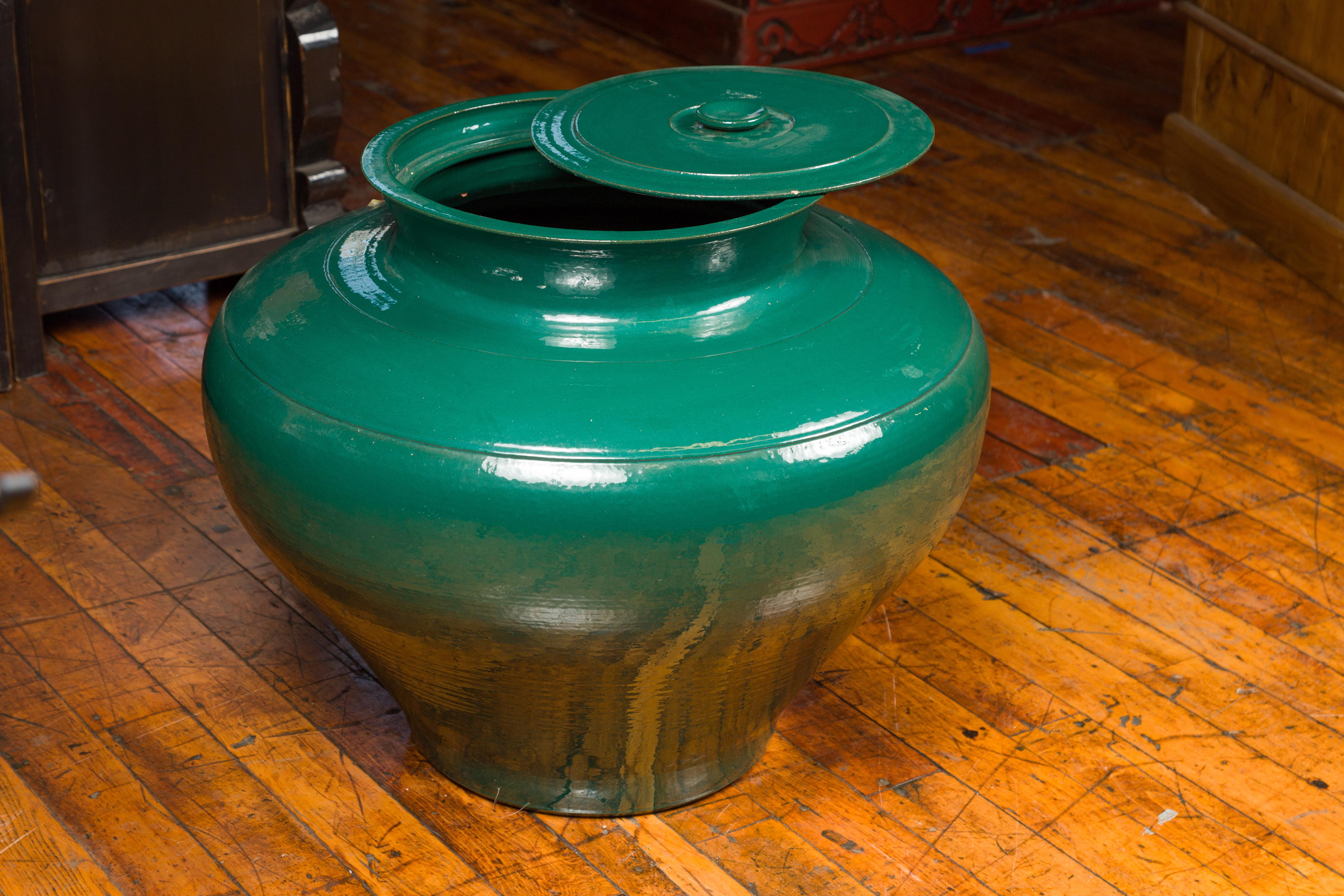 Large European Green Lidded Urn Signed Thomas W Hoff, Late 20th Century In Good Condition In Yonkers, NY