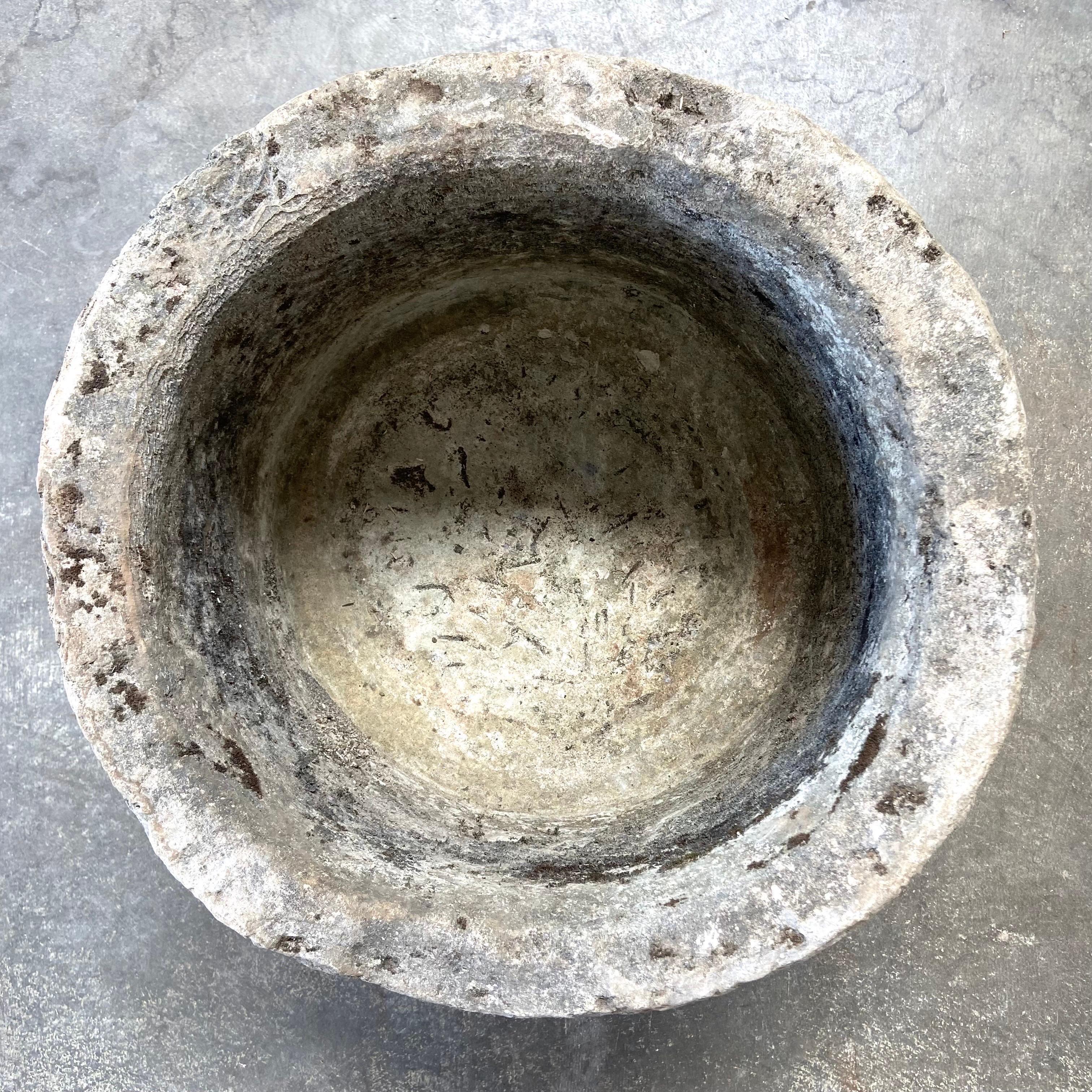Large European Limestone Garden Fountain Trough or Planter In Good Condition In Old Town Orange, CA
