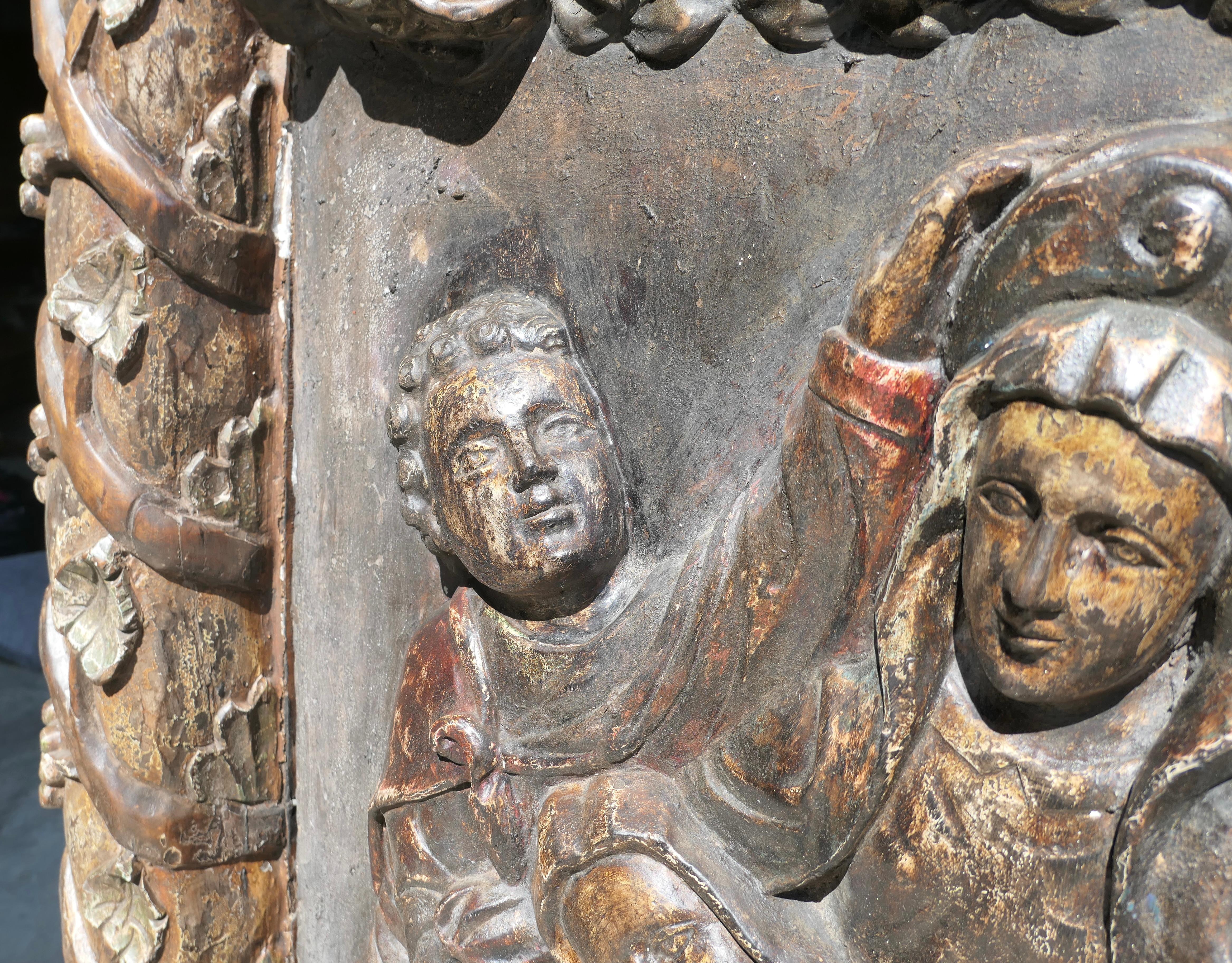 Grande scultura medievale europea di Oak raffigurante Cristo nella tomba in vendita 7