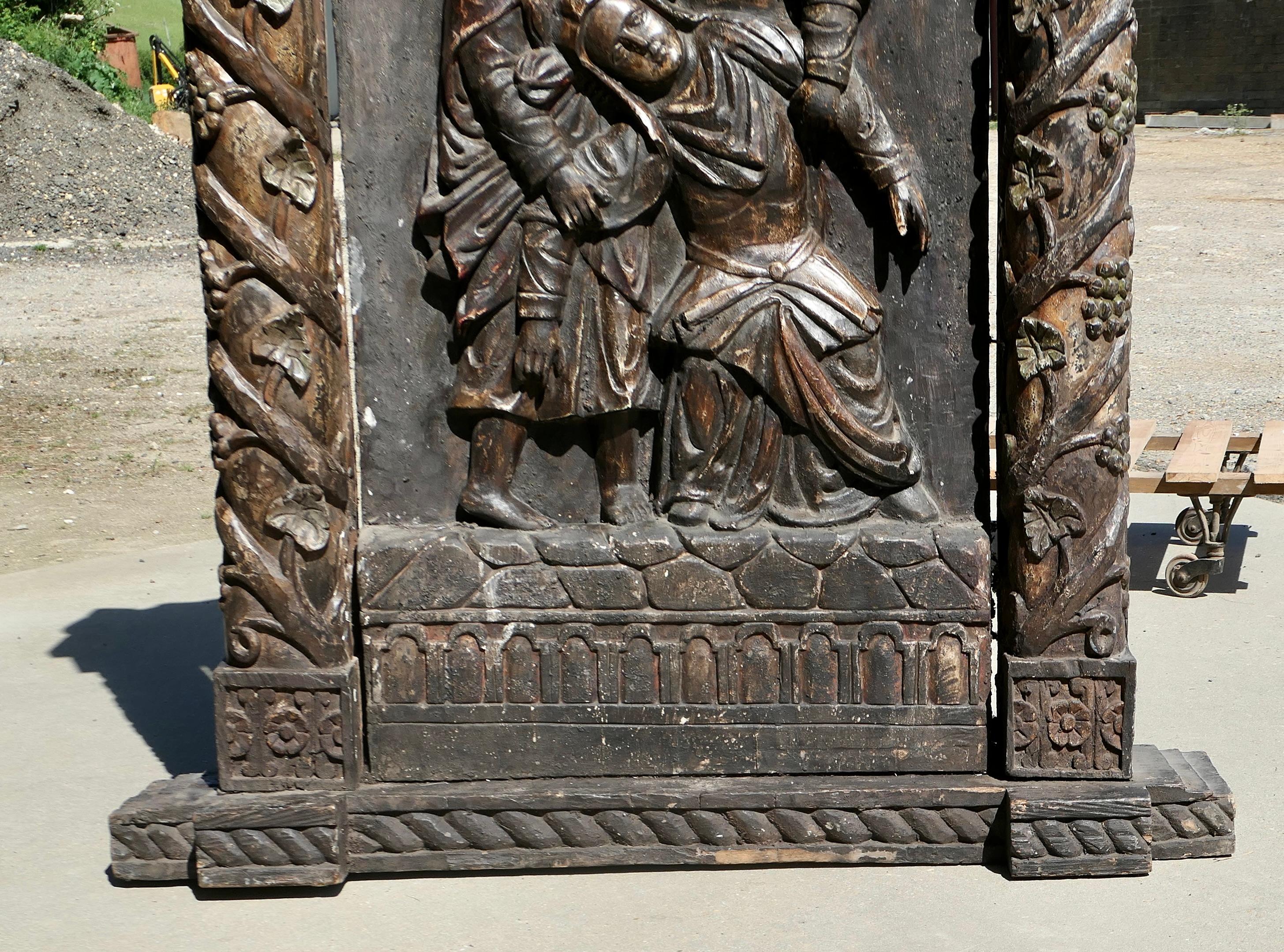 Grande scultura medievale europea di Oak raffigurante Cristo nella tomba In condizioni buone in vendita a Godshill, Isle of Wight