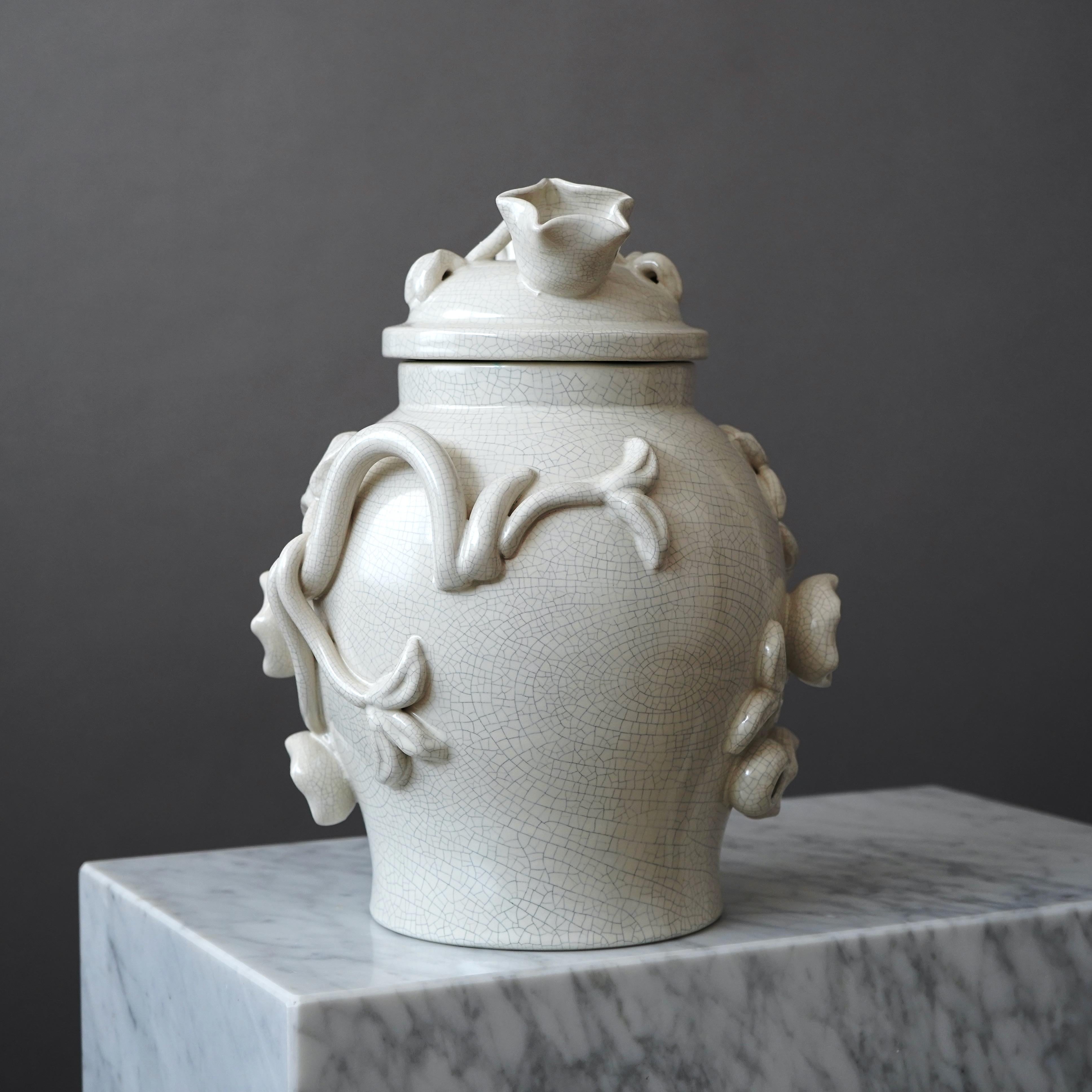 Suédois Grande urne à couvercle en verre craquelé Eva Jancke Björk. Bo Fajans, Suède, années 1940 en vente