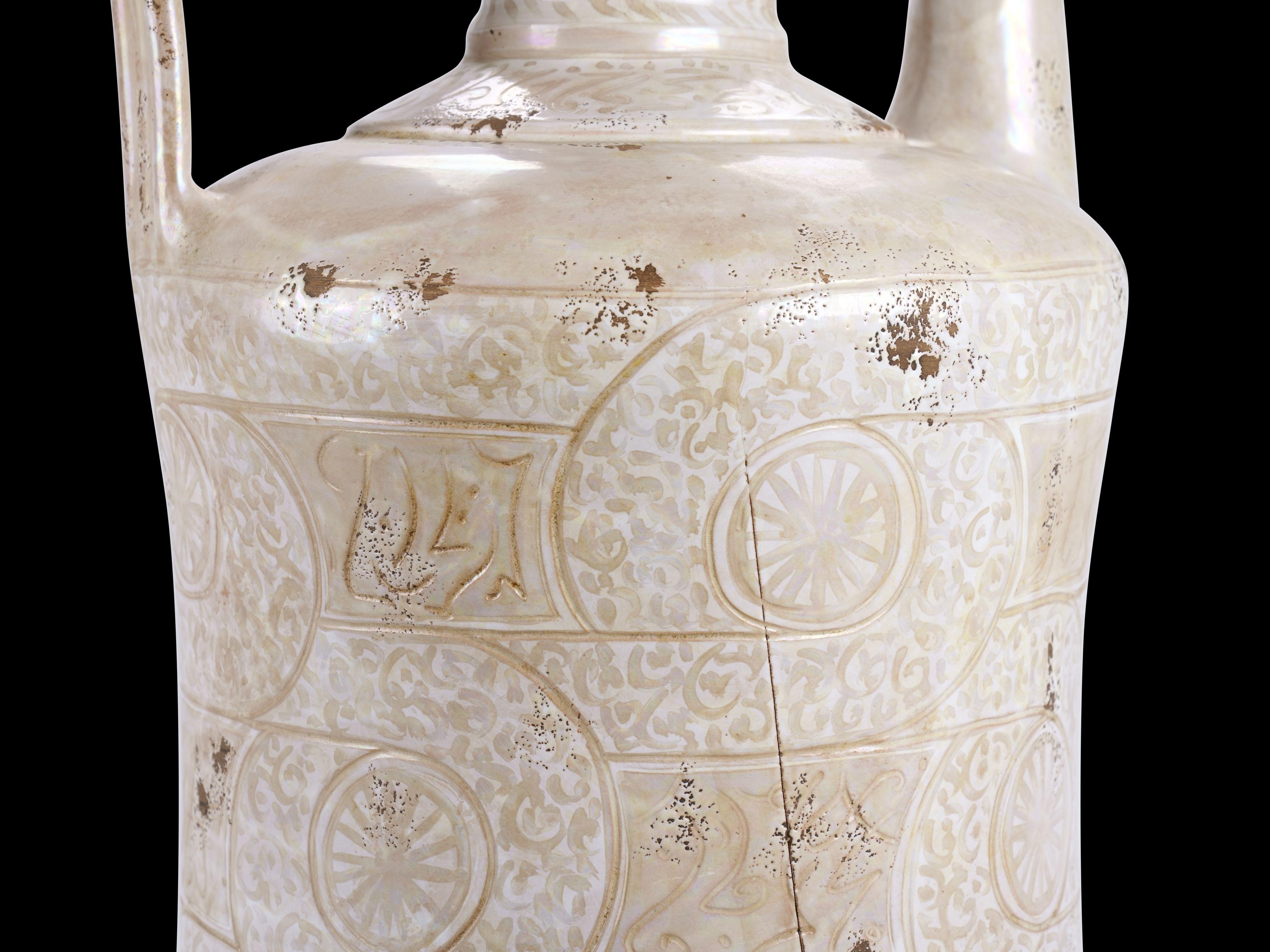 Large Ewer Hand Painted Pearl White Decorative Vase Unique Piece Made in Italy For Sale 4