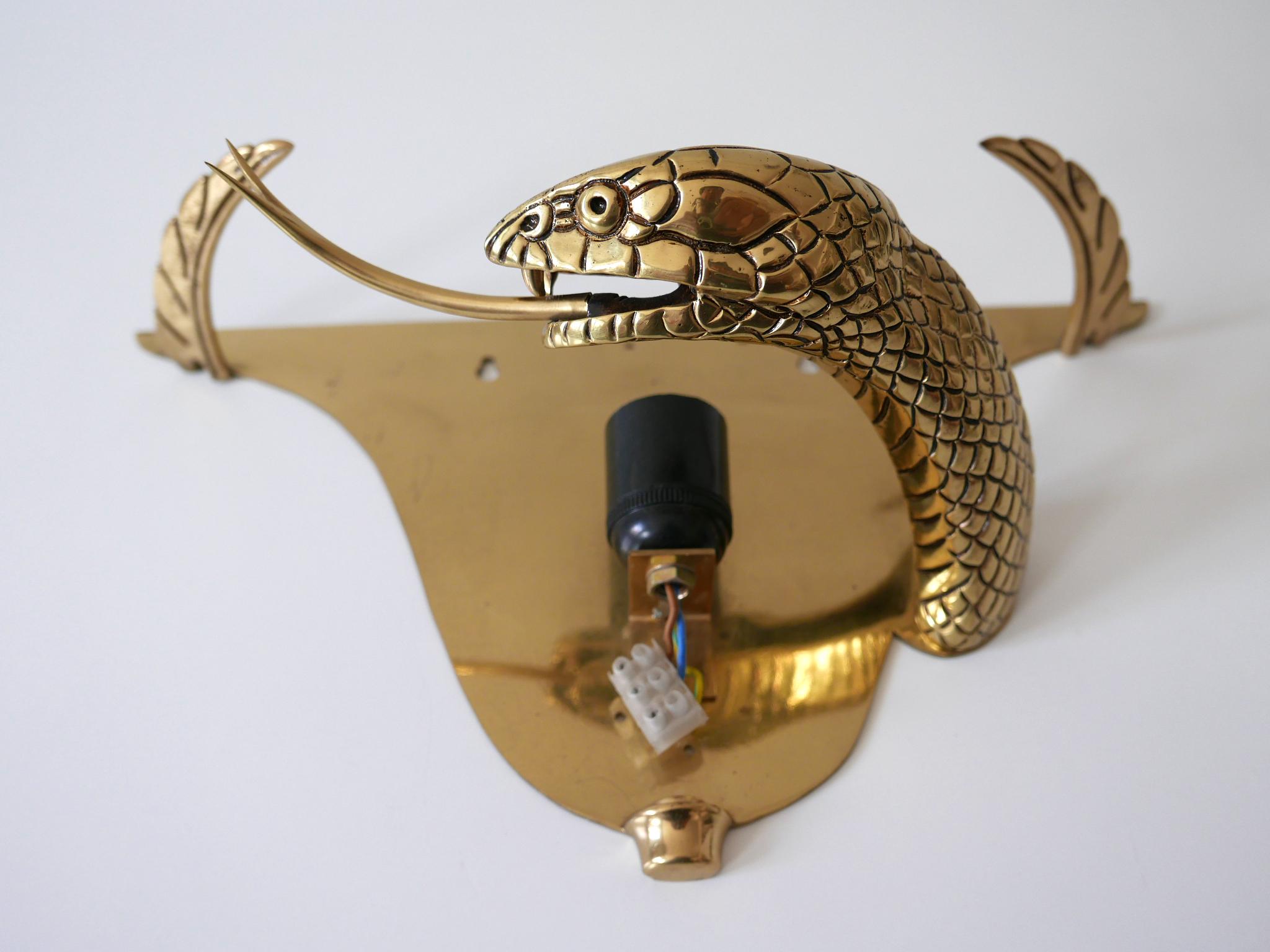 Large Exceptional Cast Brass & Alabaster Snake Sconce or Wall Lamp, Italy, 1970s 9