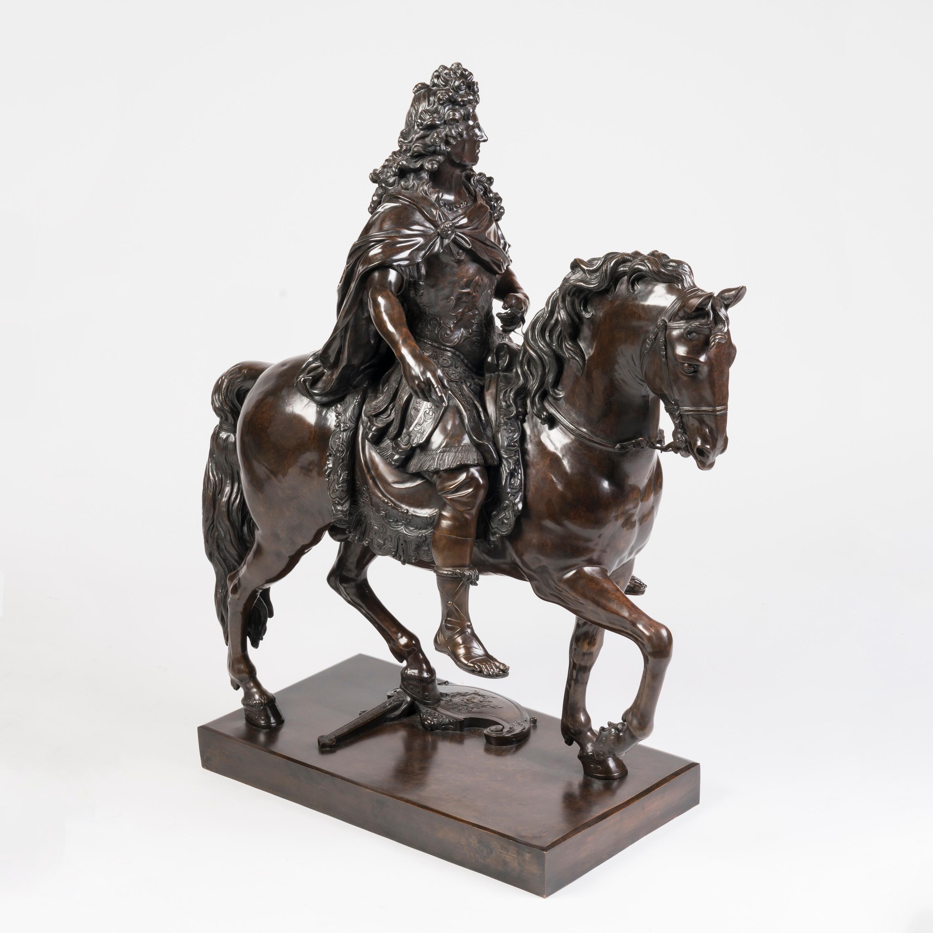 XIX secolo Grande ed eccezionale bronzo equestre di Luigi XIV a cavallo dopo Girardon in vendita