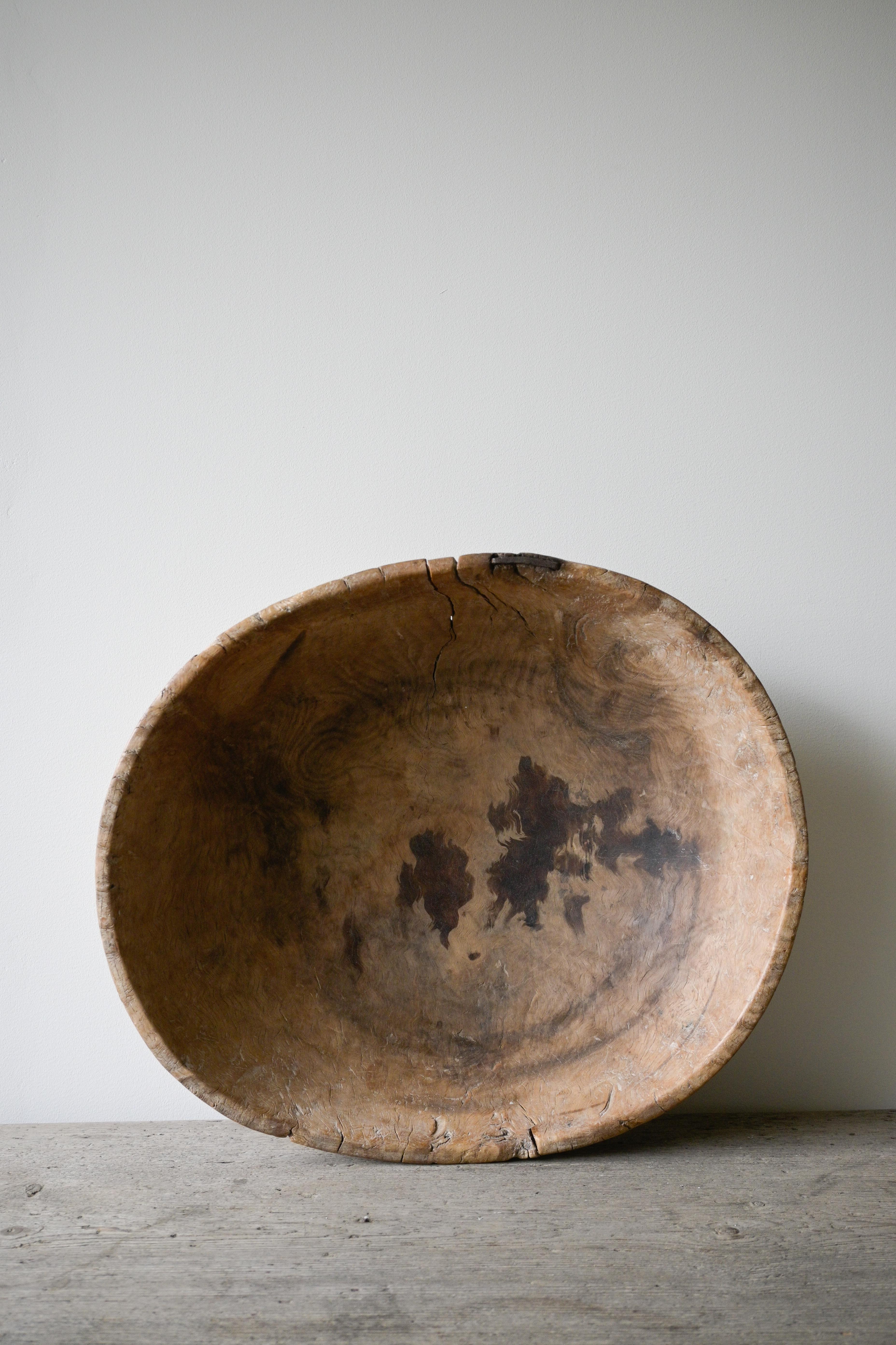 Large Exceptional Norwegian Burl Birch Bowl, ca 1780–1830 For Sale 6