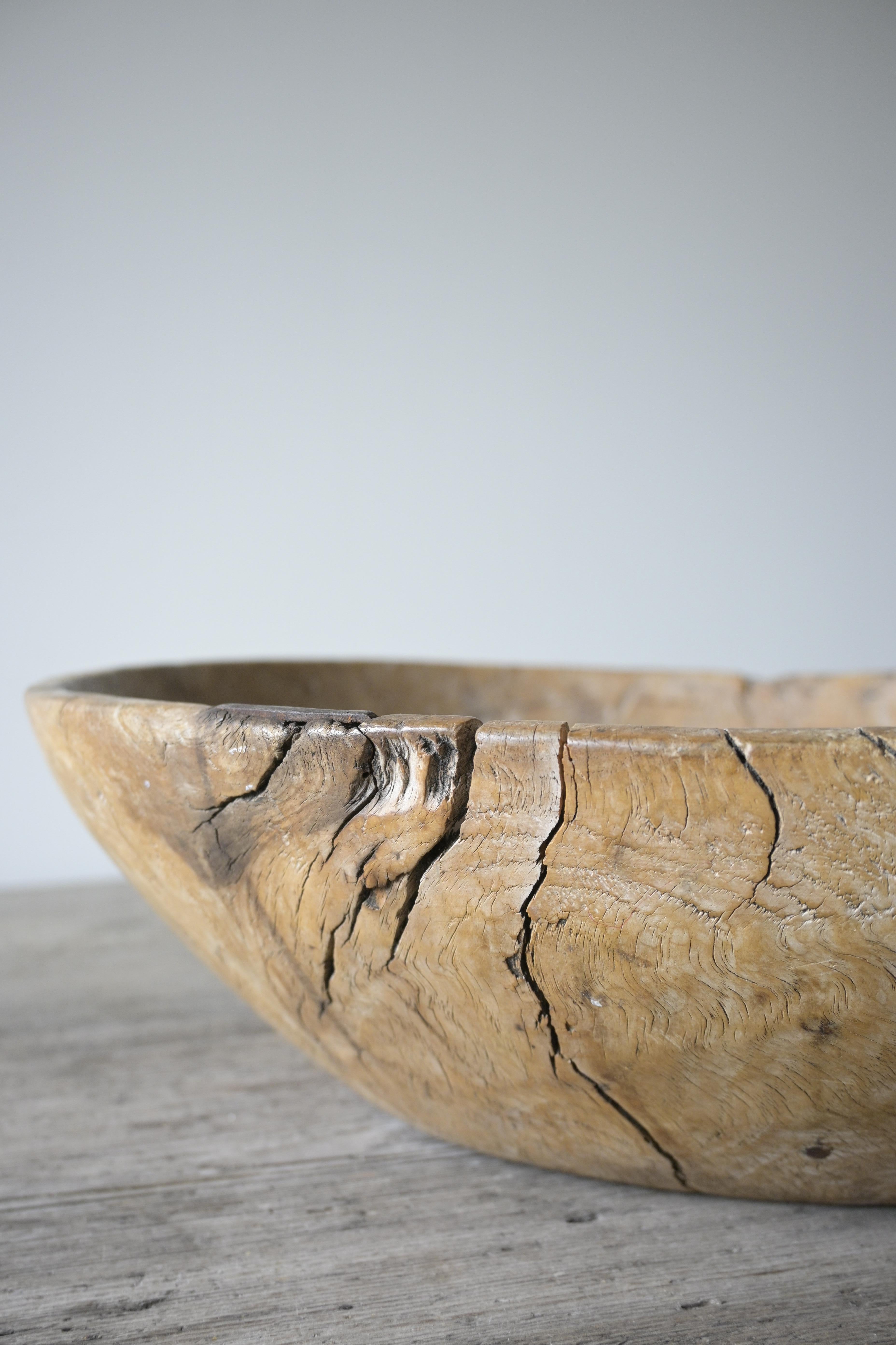 Scandinavian Modern Large Exceptional Norwegian Burl Birch Bowl, ca 1780–1830 For Sale
