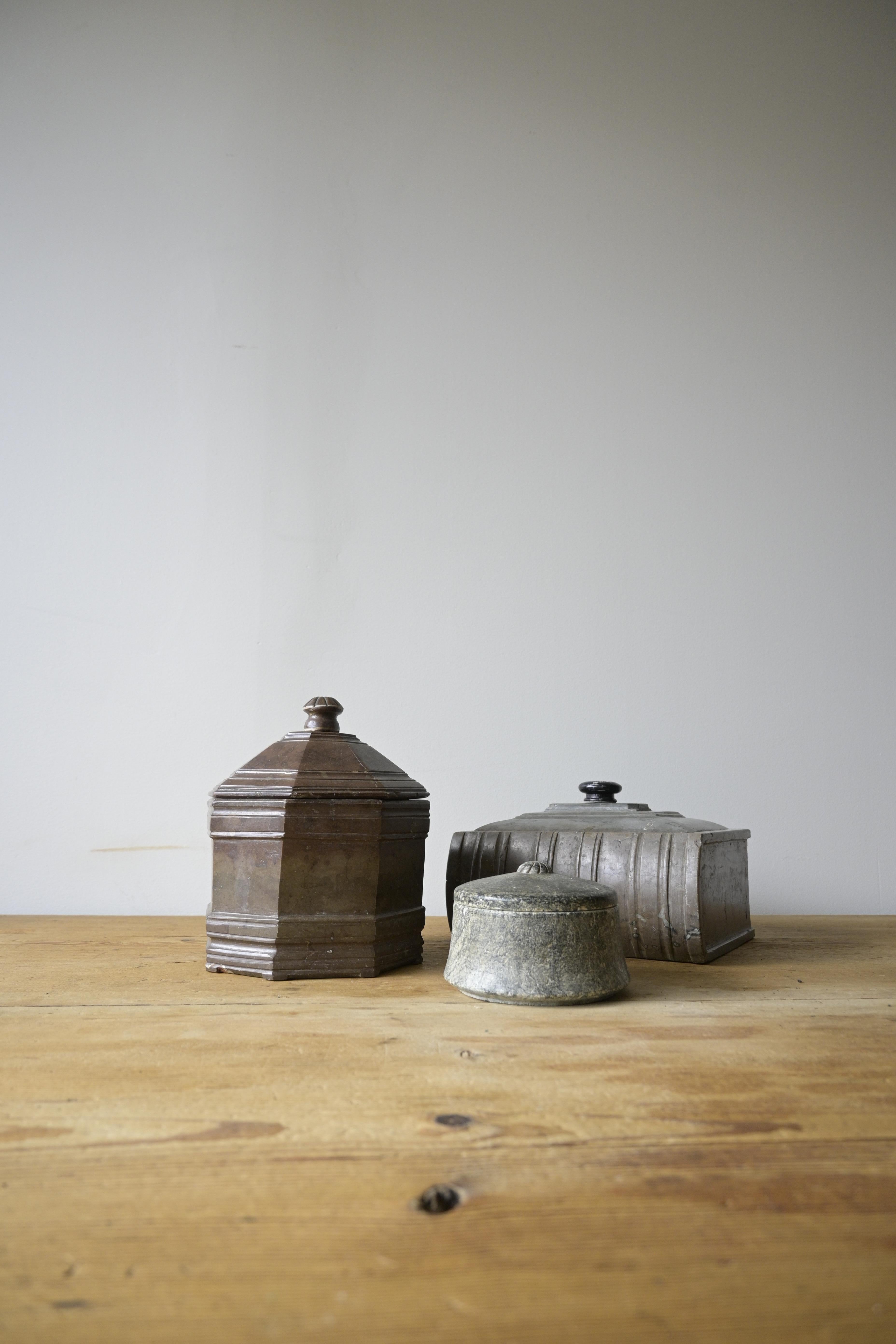 Large Exceptional Swedish Stone Box, ca 1850 In Good Condition For Sale In Farsta, SE