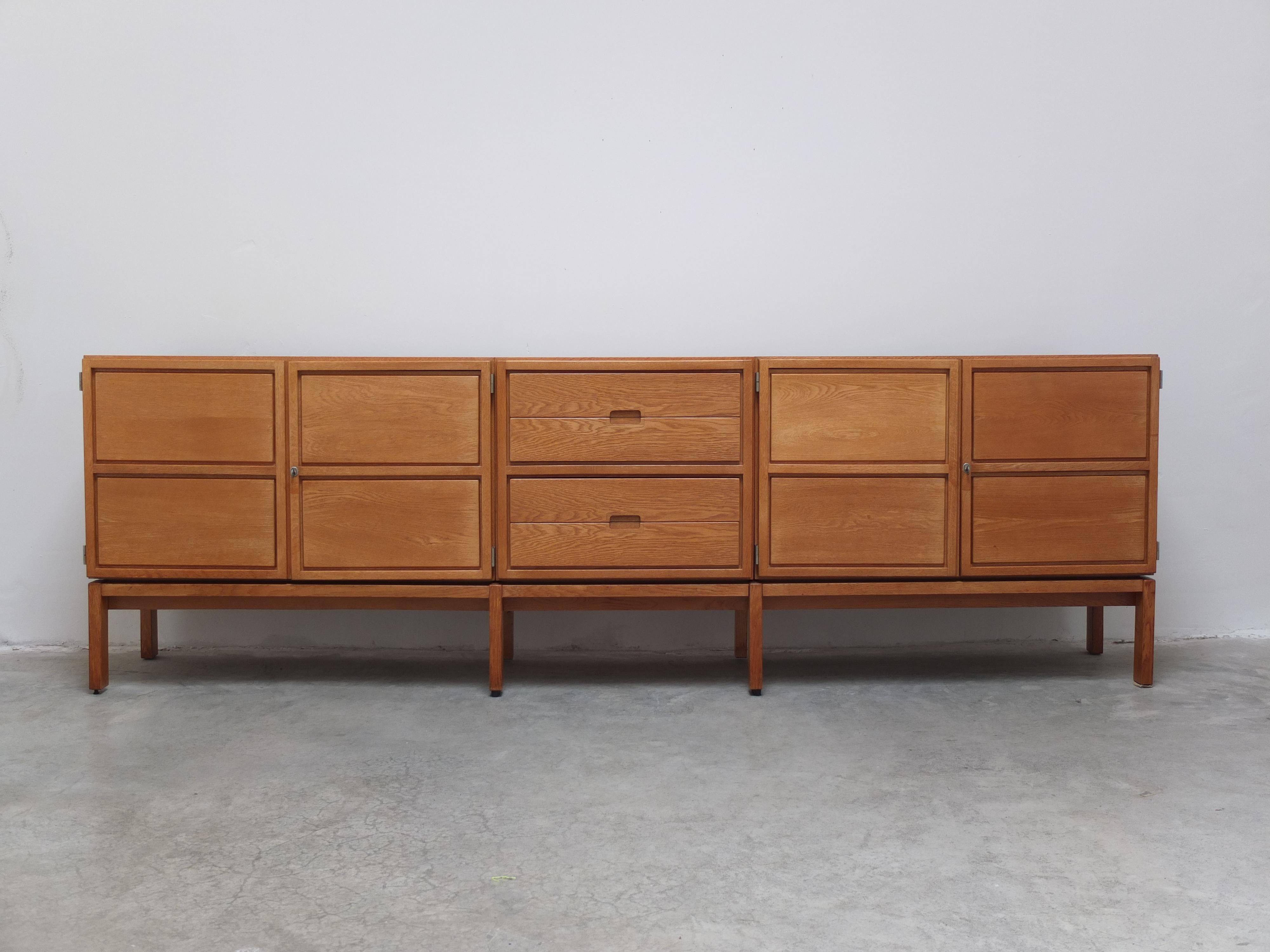 Mid-Century Modern Large Exclusive 'N-Line' Sideboard in Oak by P&J Neirinck, 1968