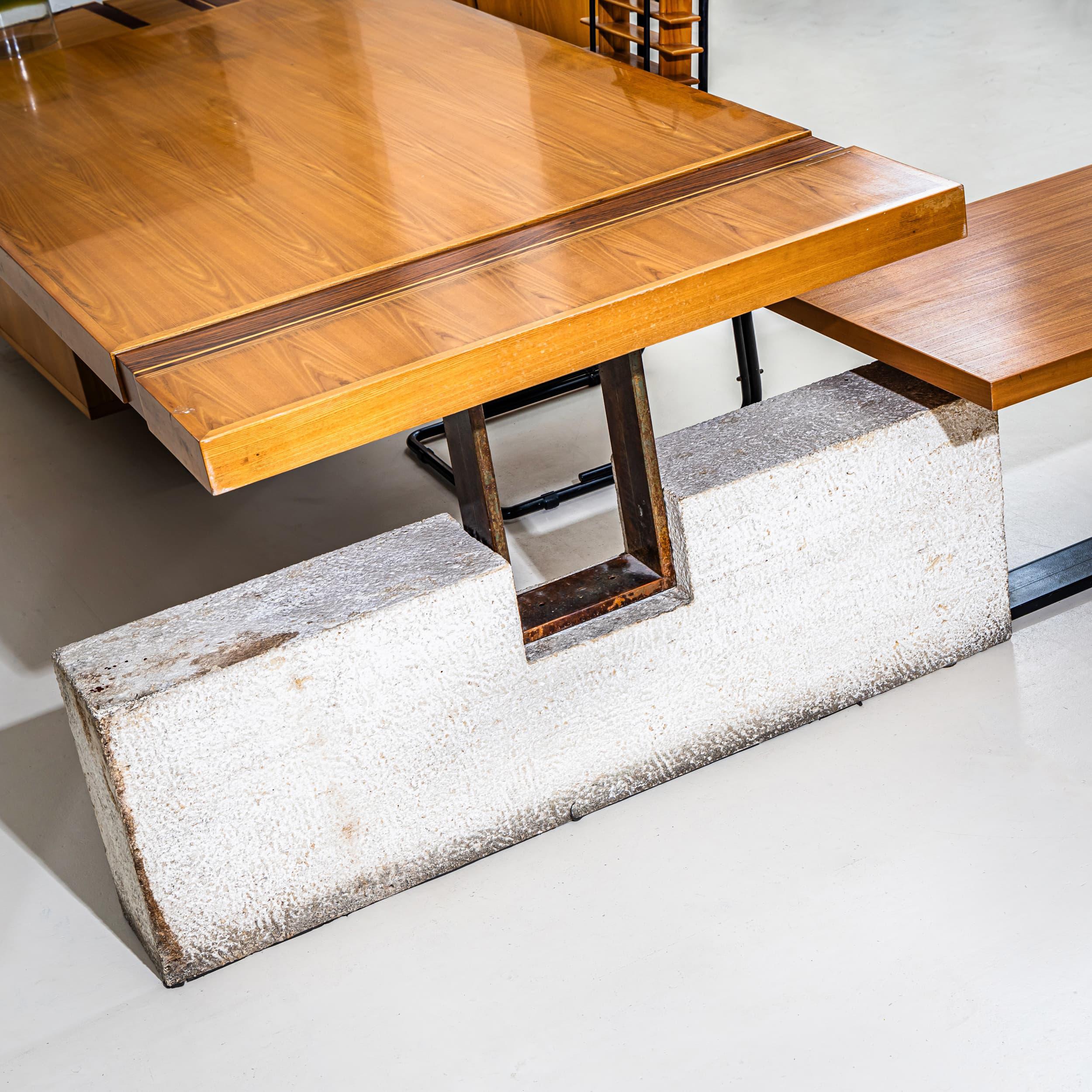 Scrivania direzionale di grandi dimensioni con ripiano, Italia, anni '60 in vendita 4