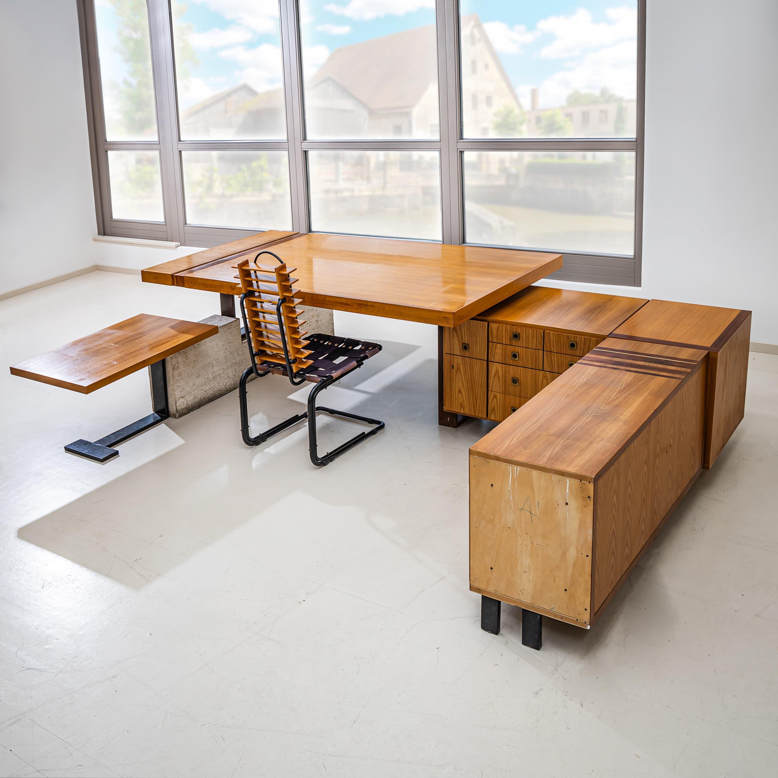 Mid-Century moderno Scrivania direzionale di grandi dimensioni con ripiano, Italia, anni '60 in vendita