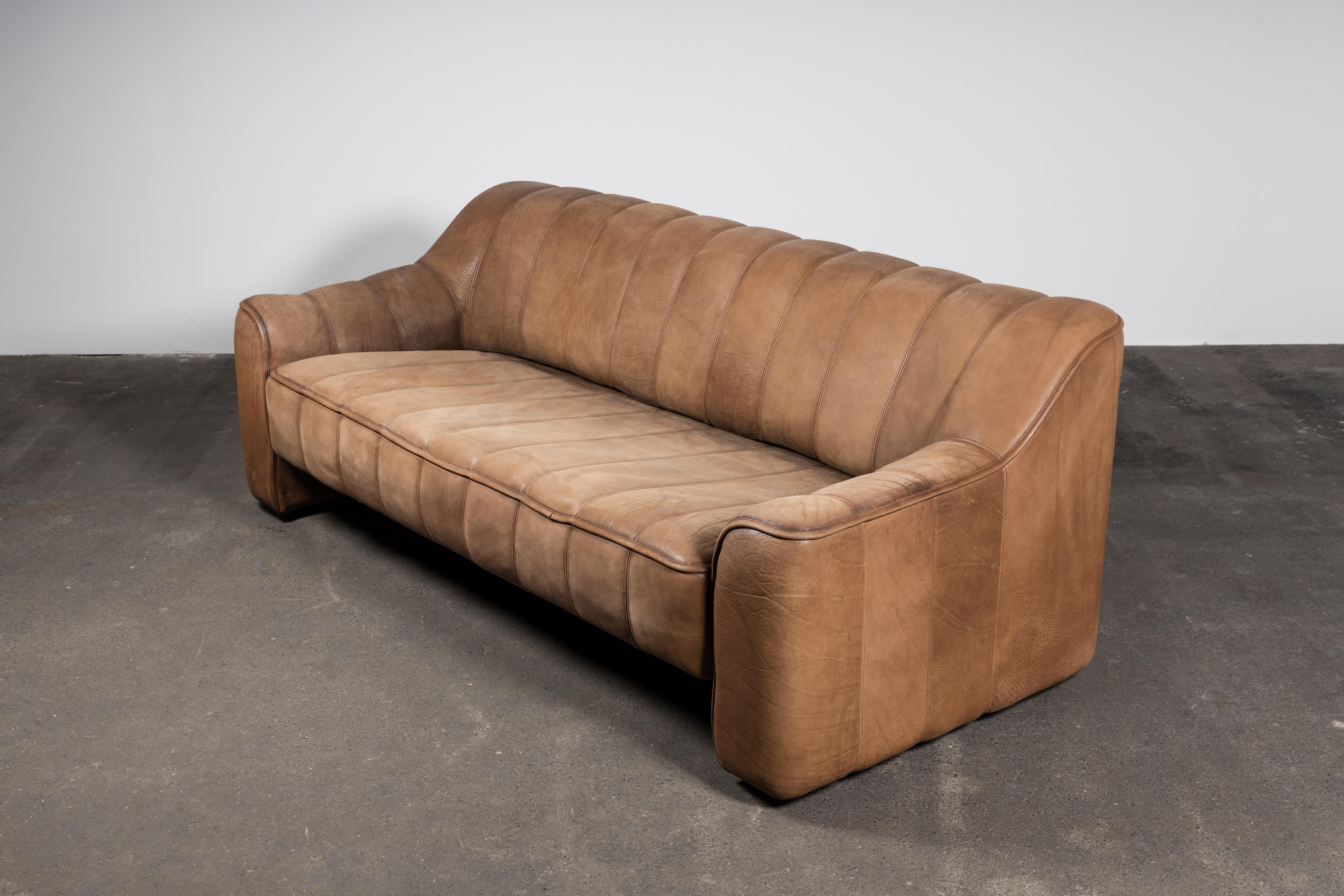 Mid-Century Modern Large Expandable 3-Seater De Sede DS-44 Sofa in Chestnut Brown Buffalo Leather