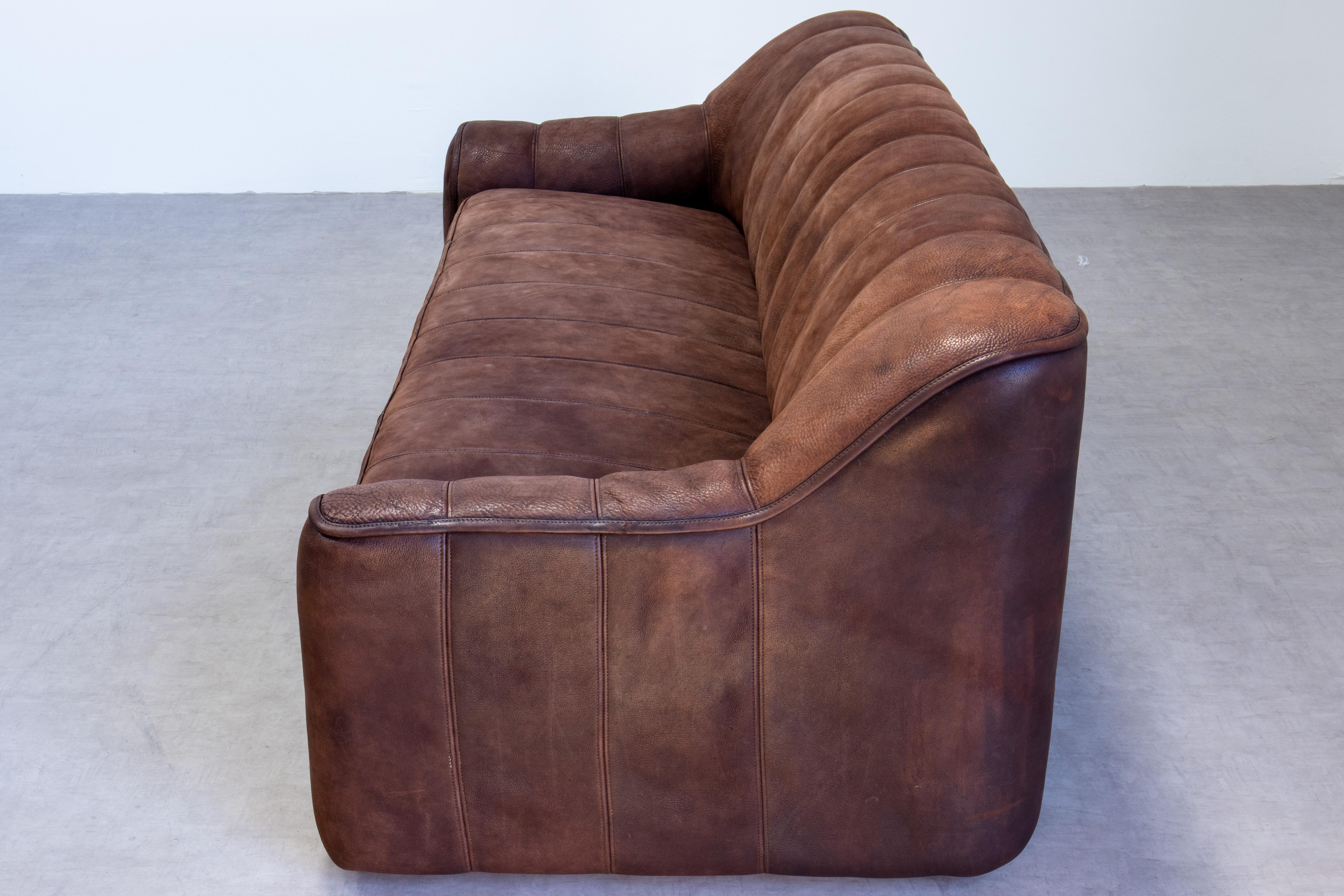 Cuir Grand canapé 3 places extensible De Sede DS-44 en cuir de buffle brun tabac en vente