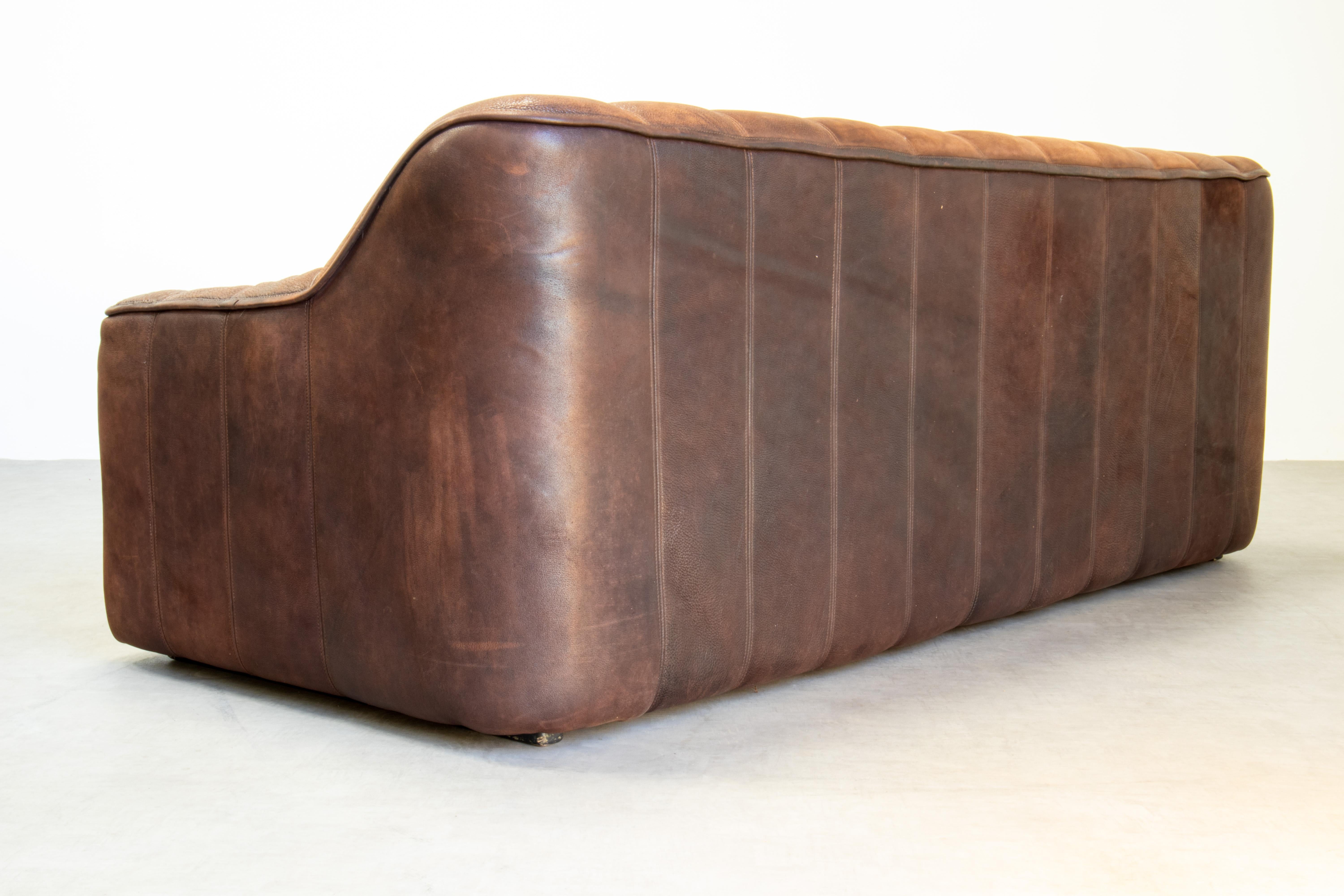 Grand canapé 3 places extensible De Sede DS-44 en cuir de buffle brun tabac en vente 1