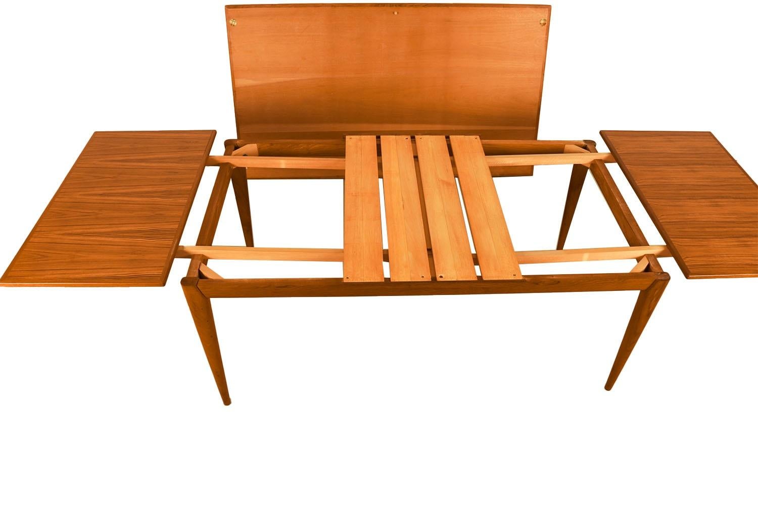 Large Expandable Dining Table Mid Century Teak Danish  For Sale 4