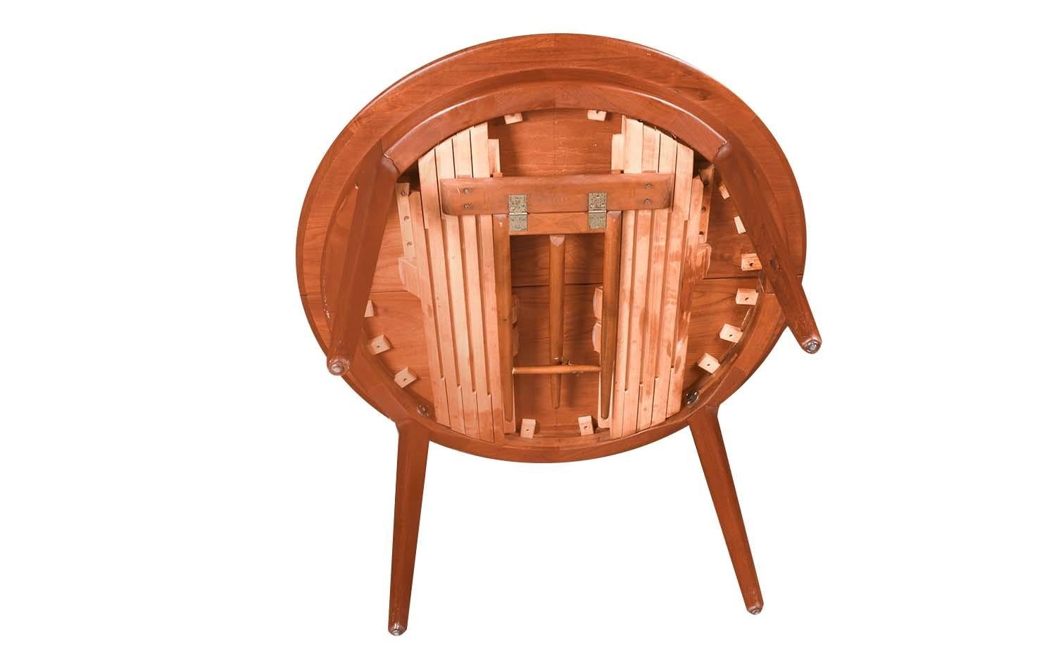 Large extendable Danish teak dining table model 62 by Henning Kjaernulf 1960. For Sale 7