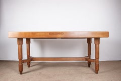 Grande table à manger à rallonges, 320 cm, en Oak, signée Guillerme et Chambron, 1960.