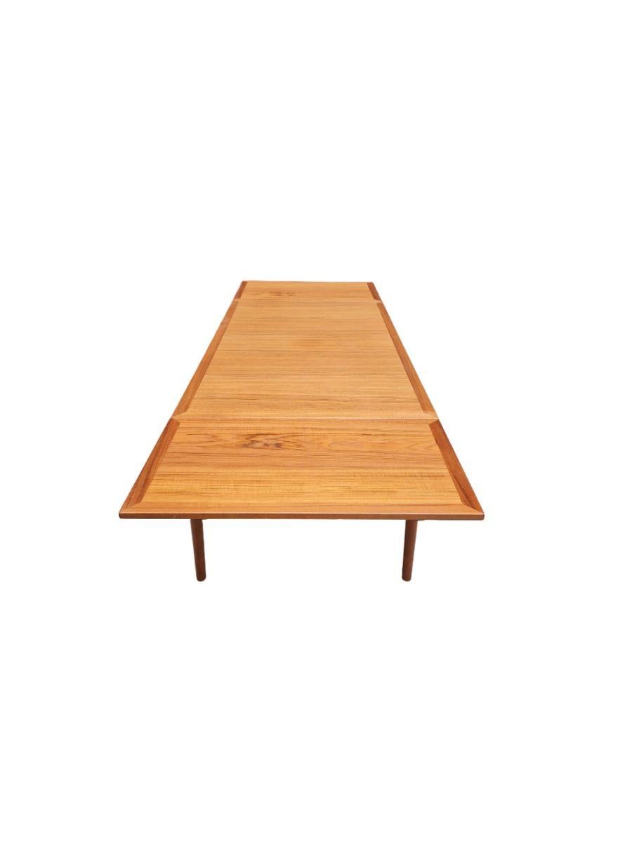 Mid-Century Modern Large extendable dining table by design Kai Winding, Denmark, 1970's For Sale