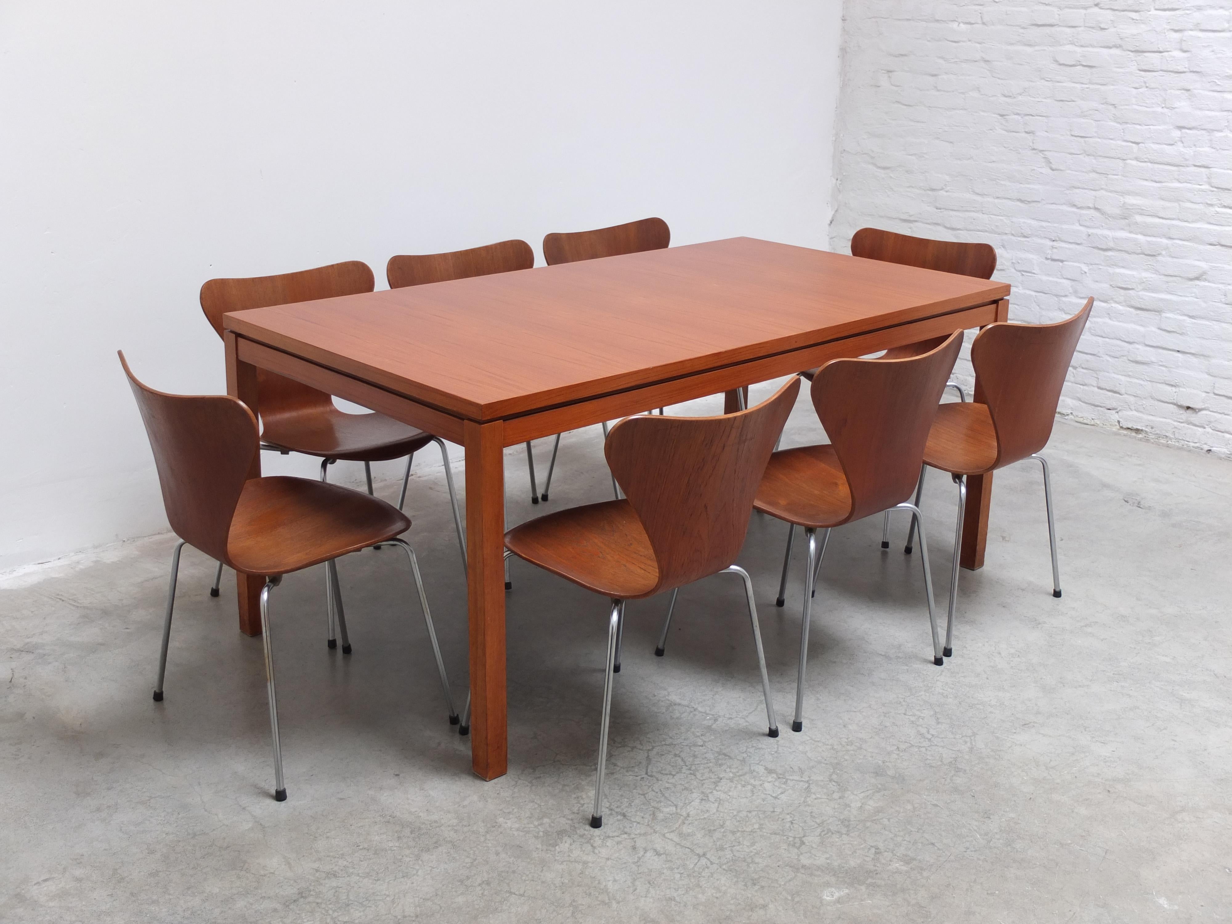 Large Extendable Dining Table by Oswald Vermaercke for V-Form, 1960s For Sale 5