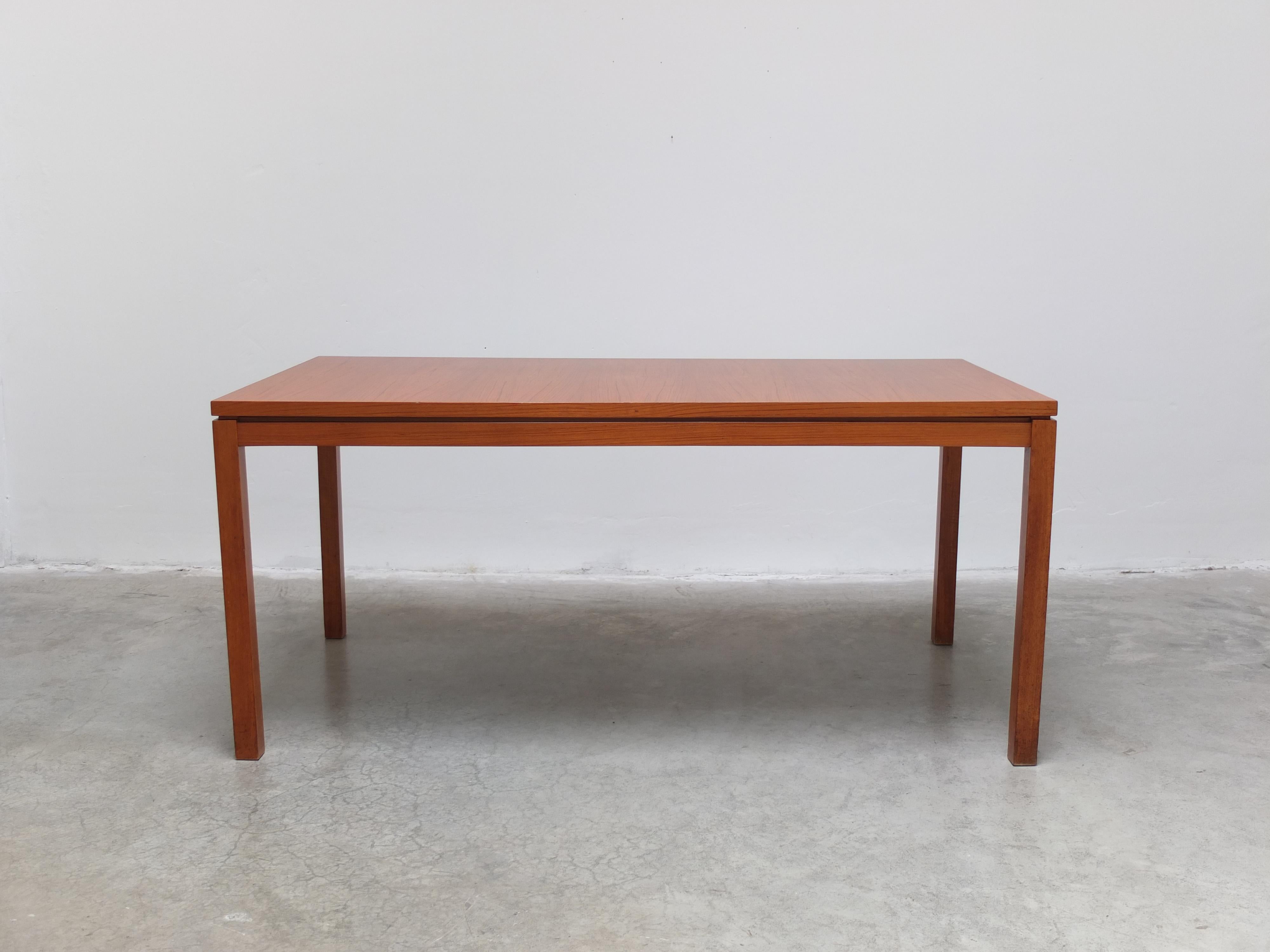 Extendable dining table produced by V-Form in Belgium around 1966 and most likely designed by Oswald Vermaercke. Made of teak wood and extendable from 170cm to 268cm which sits up to 10 people. In very nice restored condition and we also have the