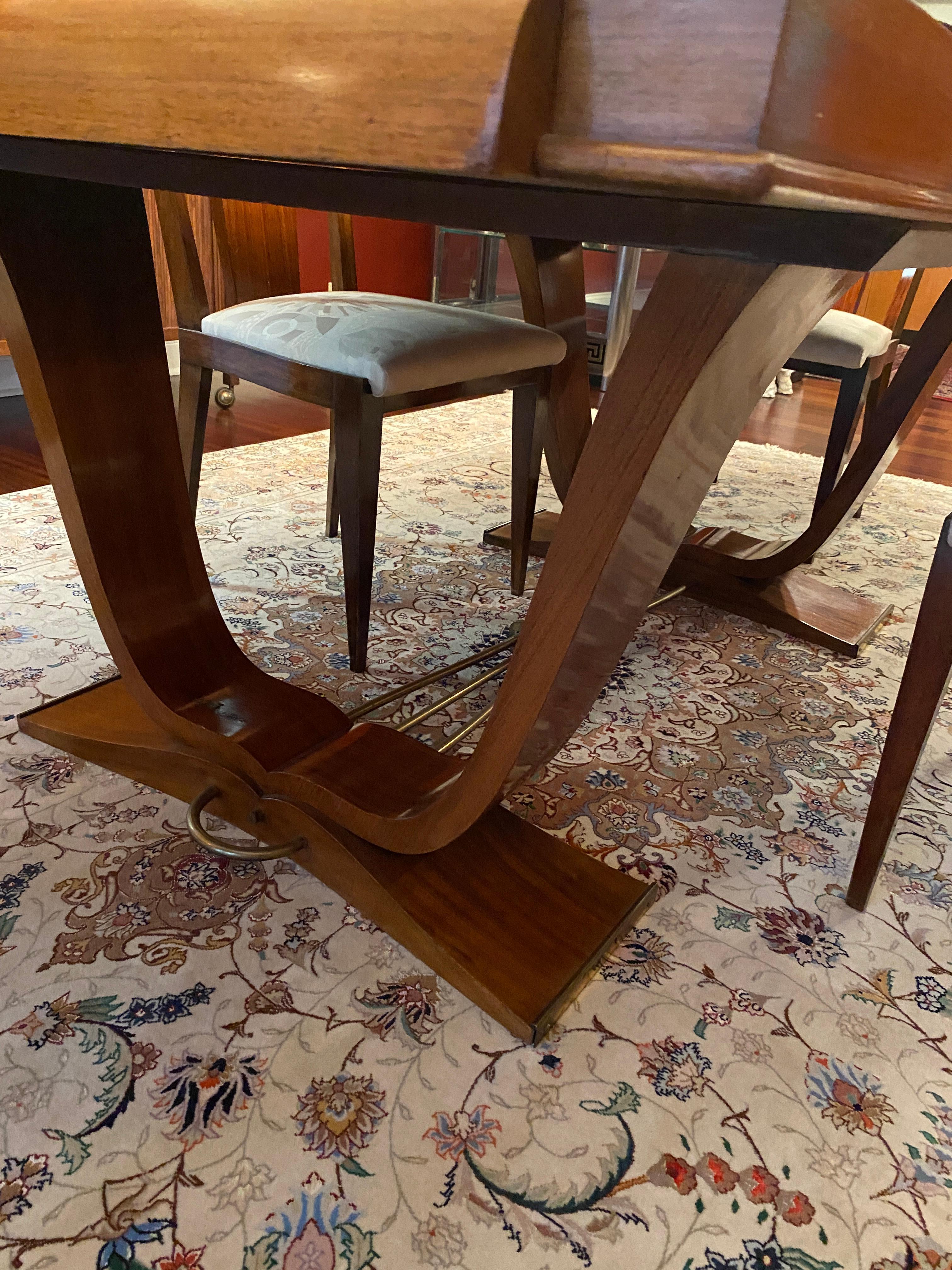 Grande table à manger Art Déco française extensible, table à manger de style Jules Leleu Bon état - En vente à Miami, FL