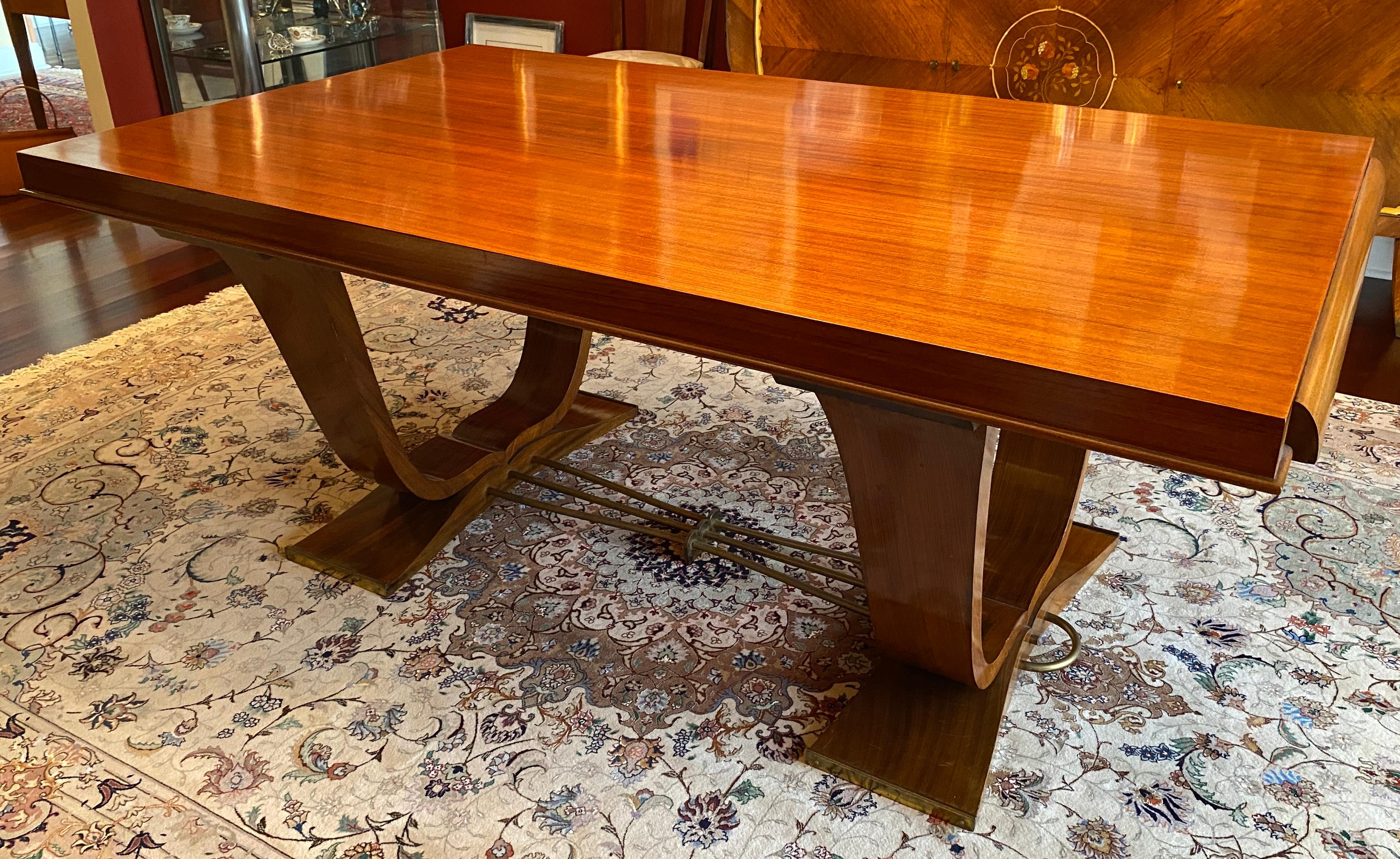 Grande table à manger Art Déco française extensible, table à manger de style Jules Leleu en vente 1