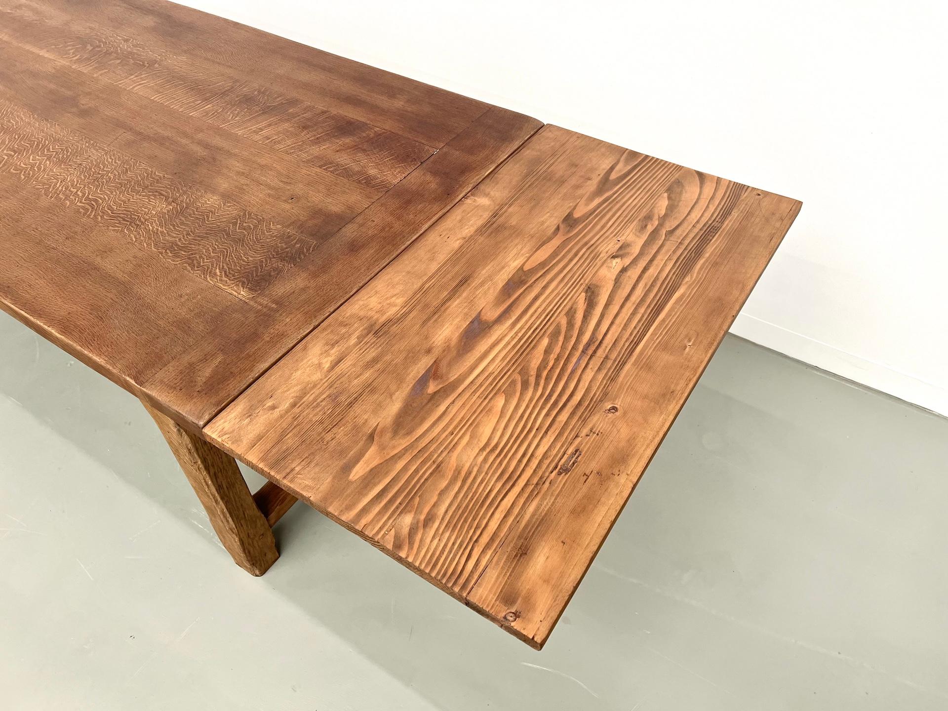 Large extendable french oak farmhouse table, 50's 3