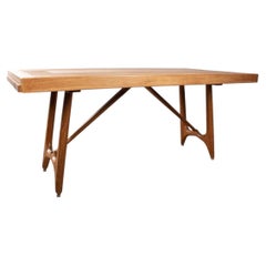 Large extendable oak dining table by Guillerme and Chambron/Votre Maison 1960.