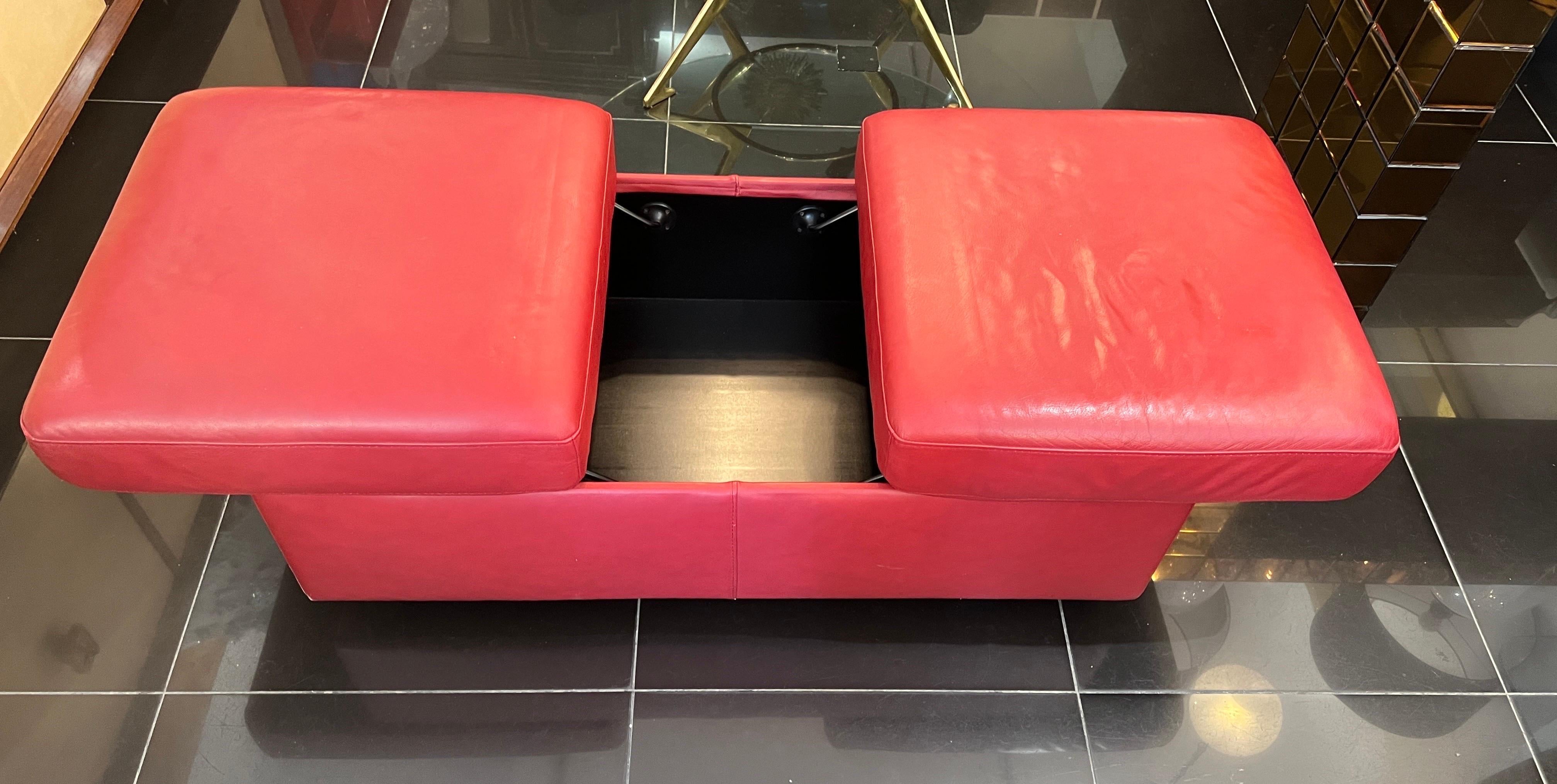 Large Extendable Ottoman and Table in Red Nappa Leather For Sale 1