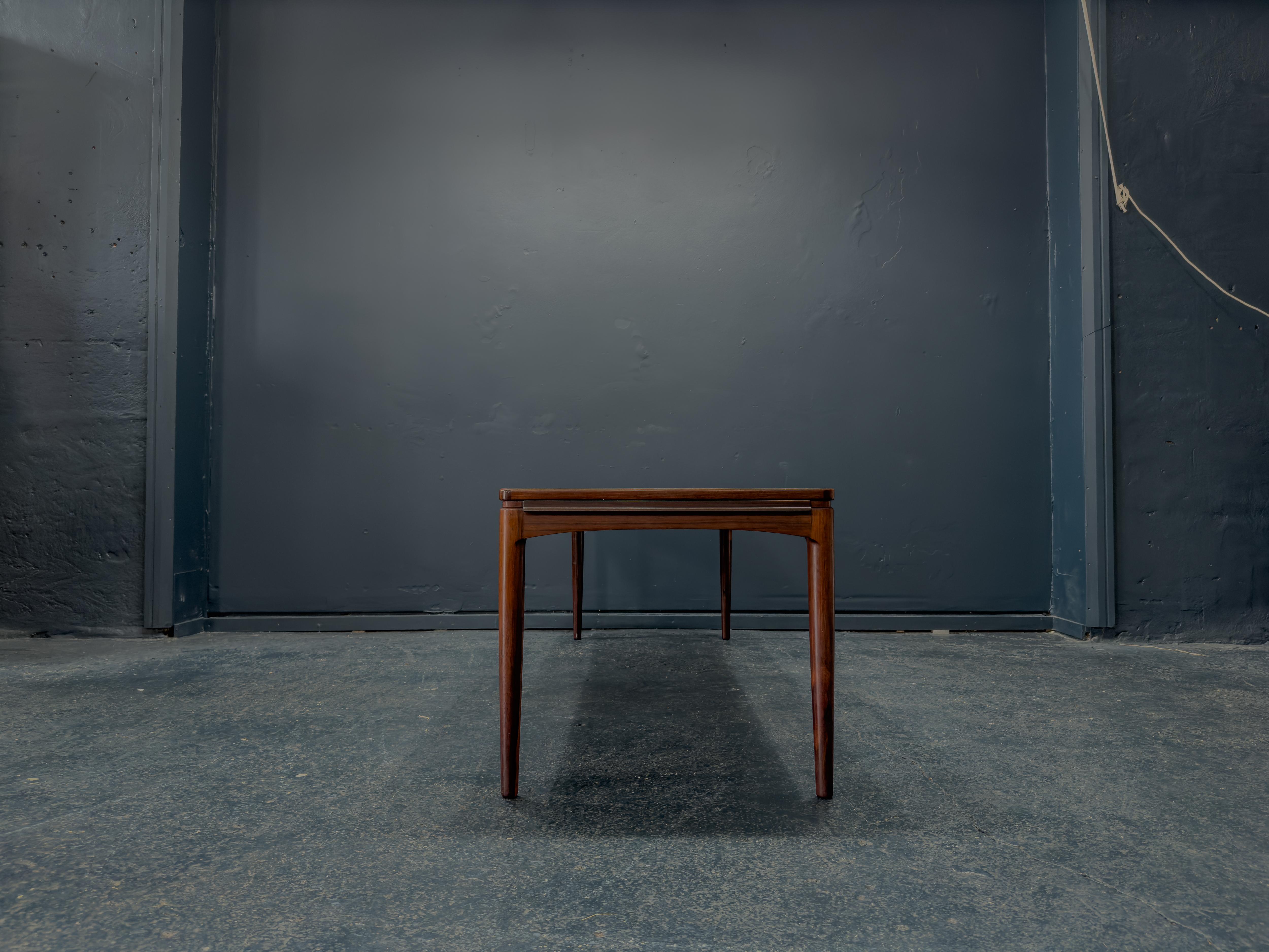 Large Extendable Coffee Table 3