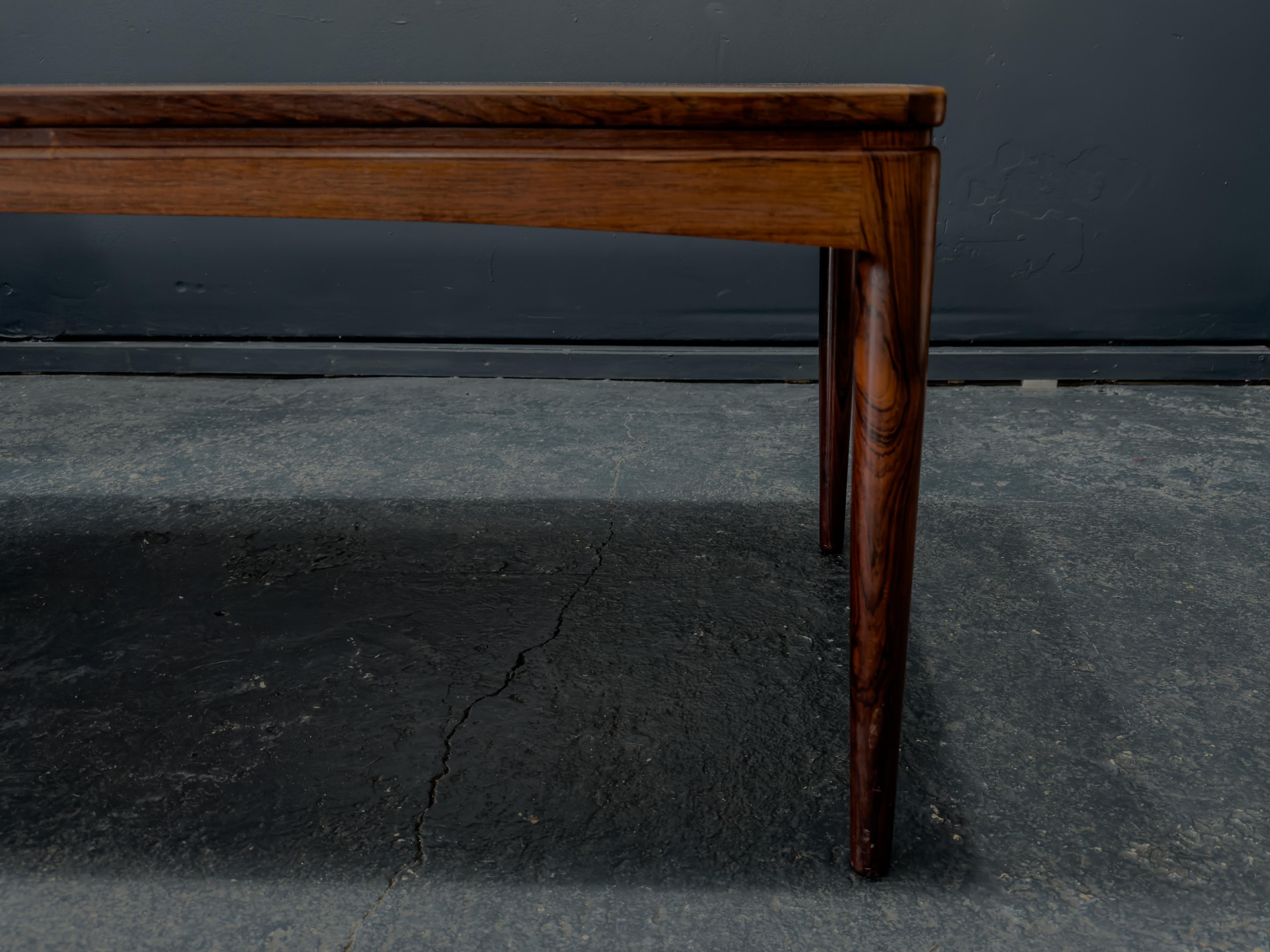 Mid-20th Century Large Extendable Coffee Table