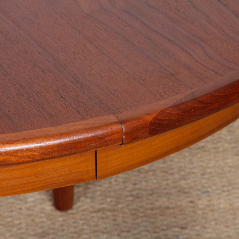 Danese Large extendable round teak dining table, 1960 in vendita